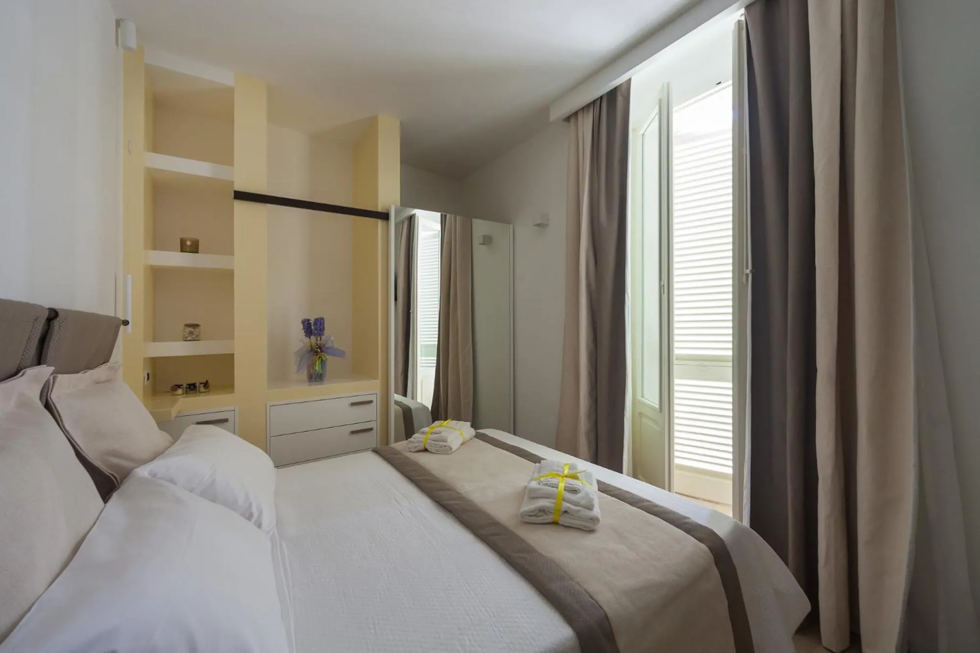 King Room with Balcony in Dimora Pietrabianca