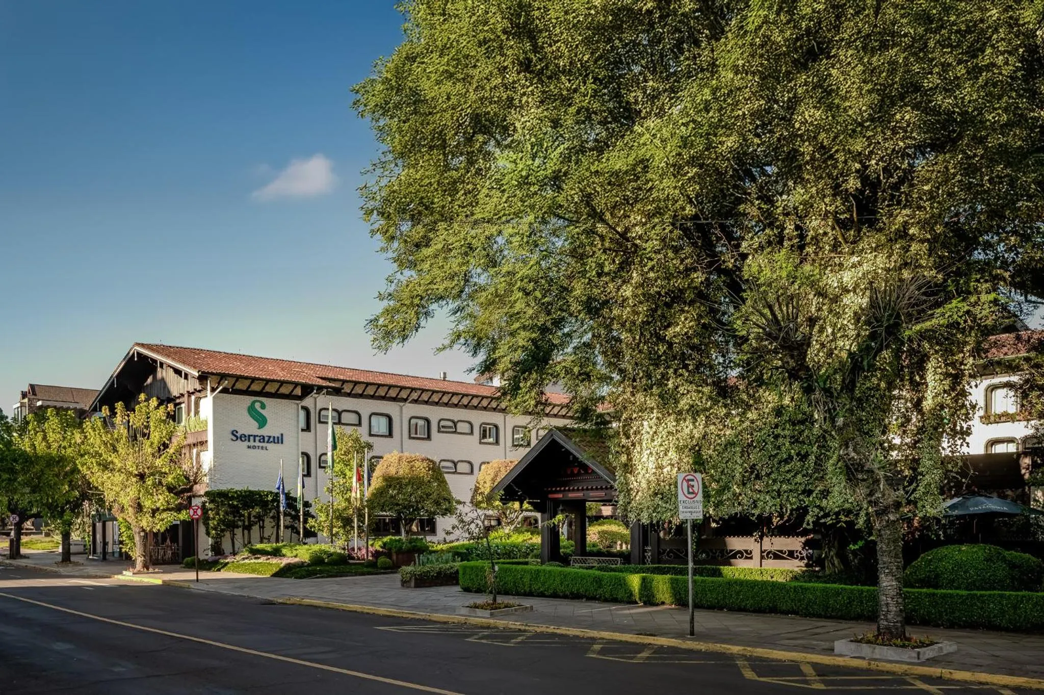 Property building in Serrazul Hotel