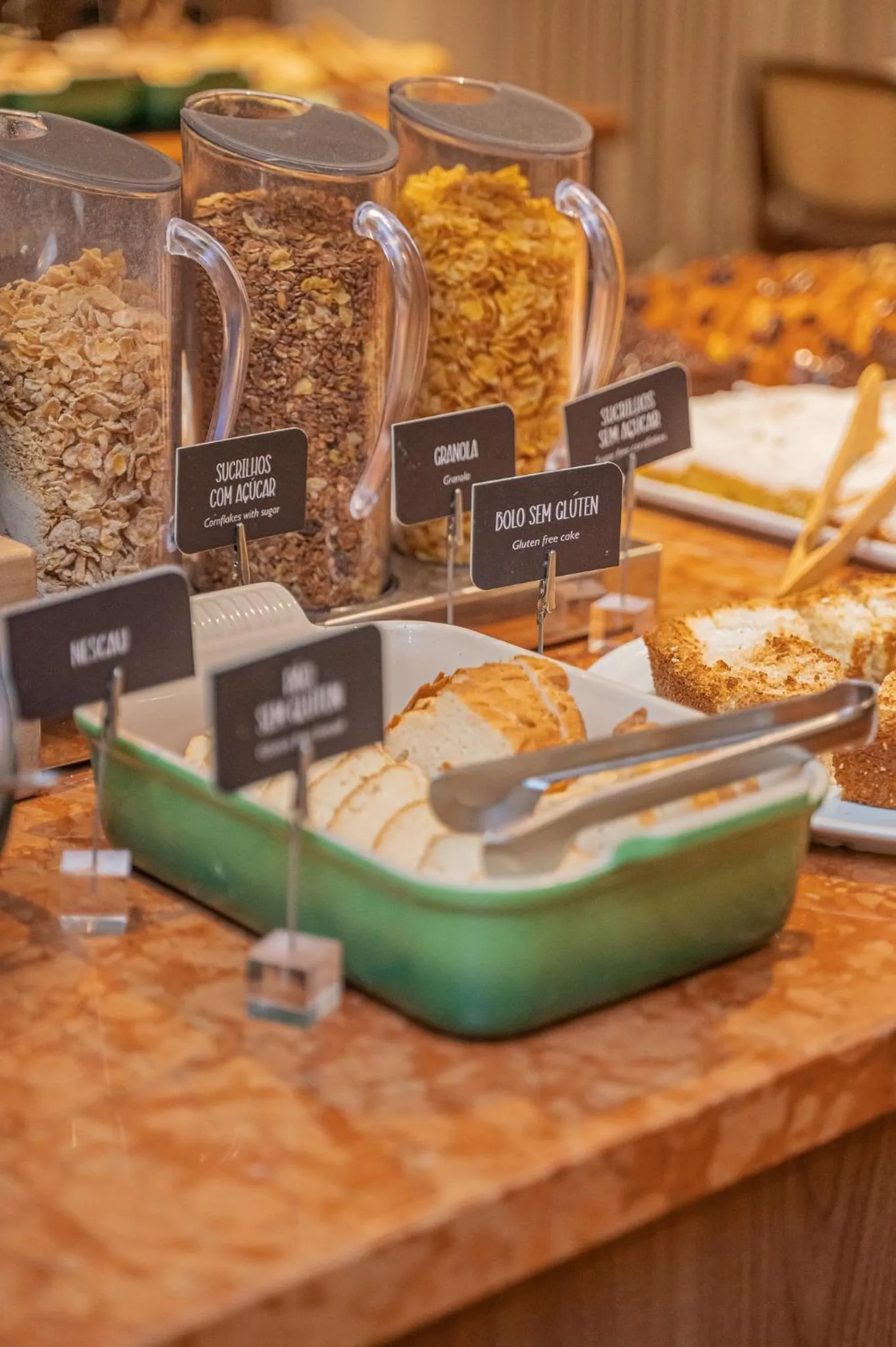 Restaurant/places to eat in Serrazul Hotel