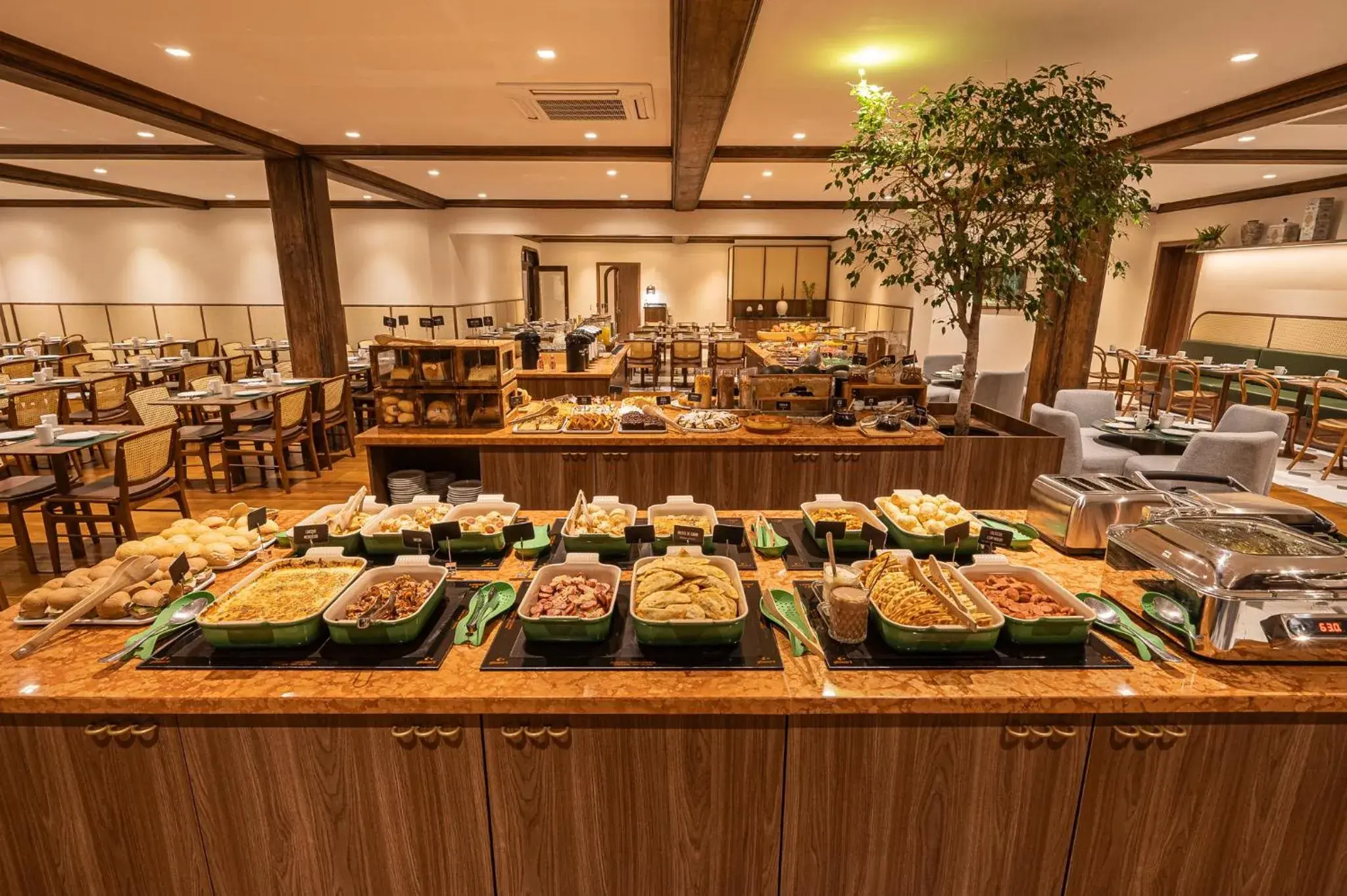 Restaurant/places to eat in Serrazul Hotel Restaurant/places to eat in Serrazul Hotel