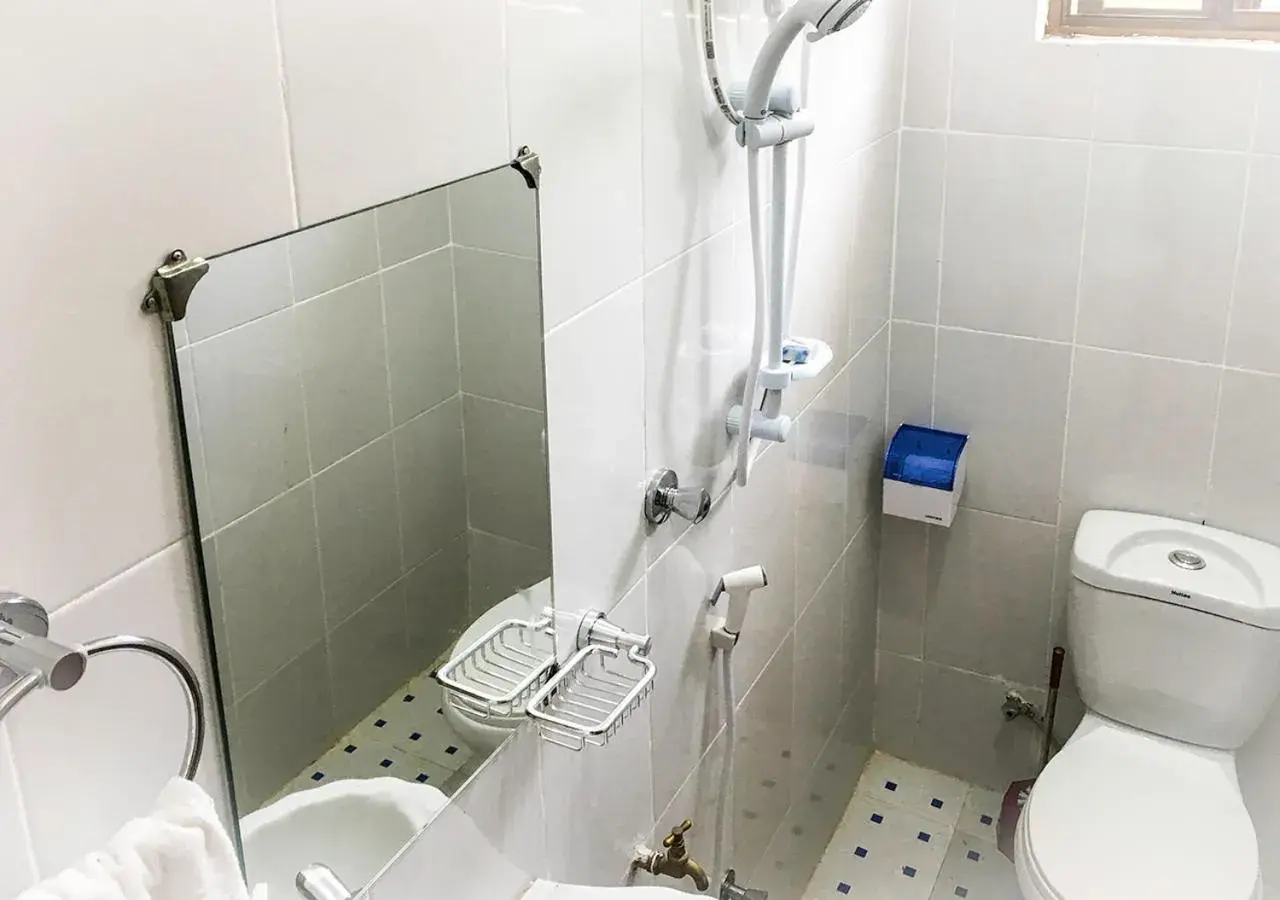 Standard Double Room with Shared Bathroom - single occupancy in Mama Wilsen House Standard Double Room with Shared Bathroom - single occupancy in Mama Wilsen House