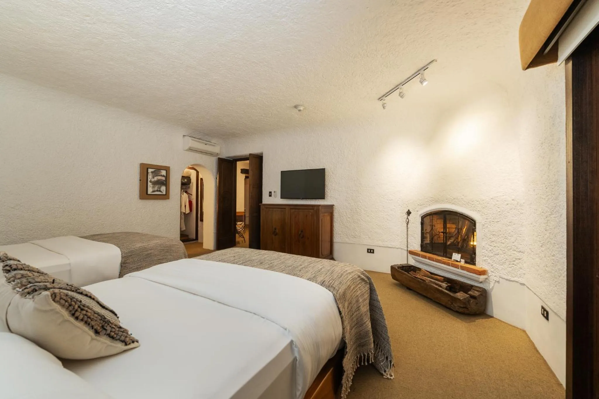 Photo of the whole room, Bed in Hotel Museo Spa Casa Santo Domingo