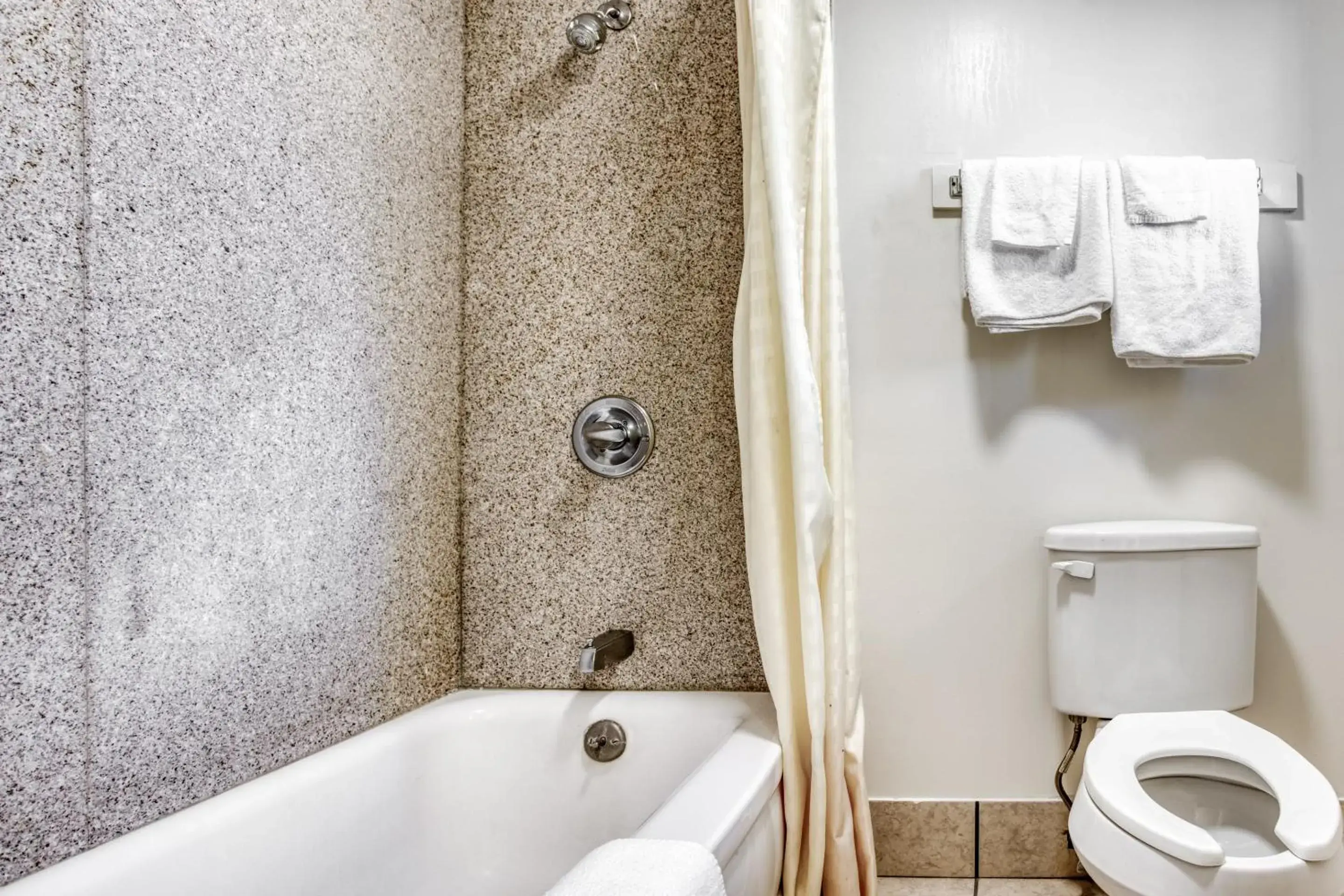 Bathroom in OYO Hotel Bald Knob near Searcy AR Bathroom in OYO Hotel Bald Knob near Searcy AR