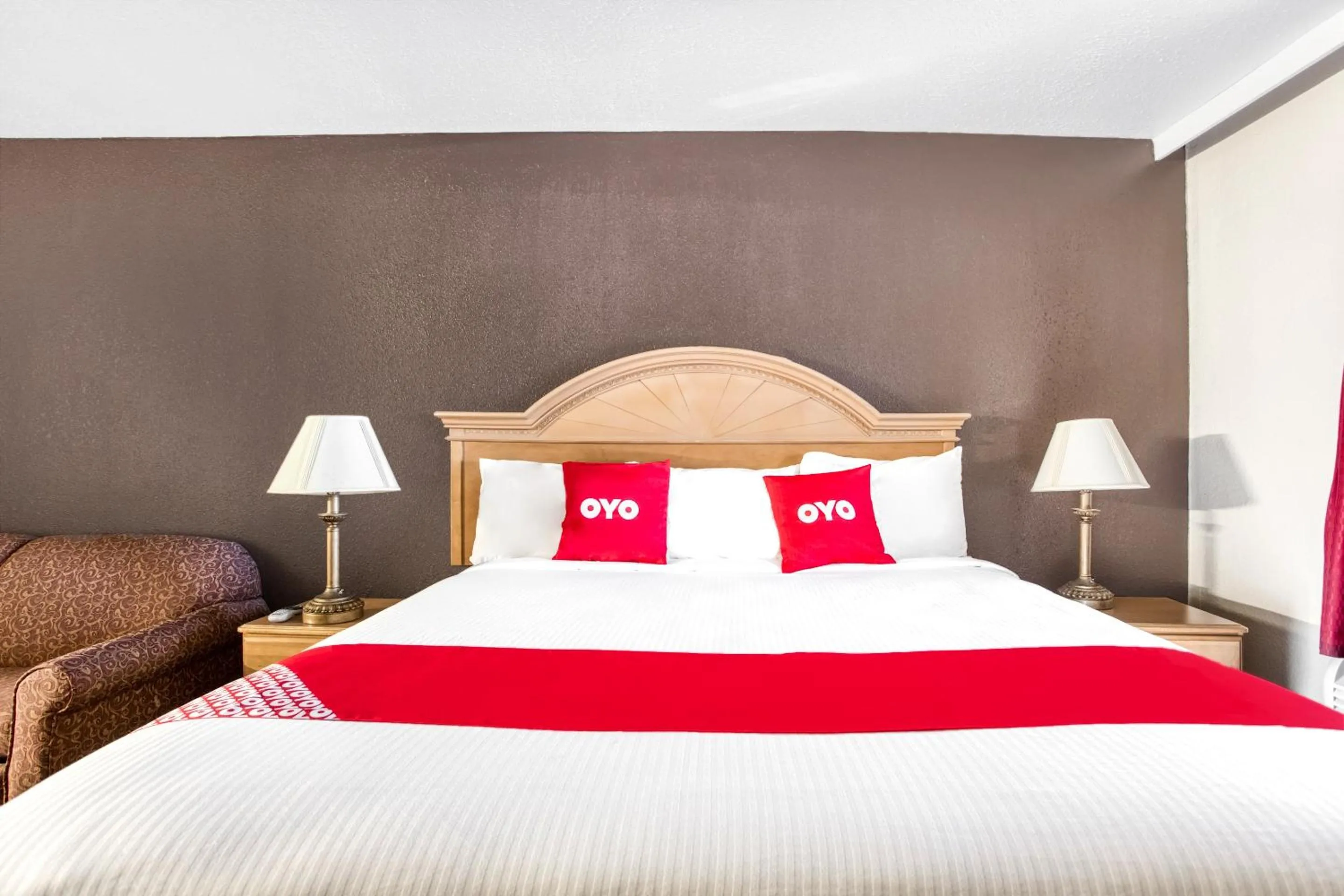 Bedroom, Bed in OYO Hotel Bald Knob AR Hwy 64