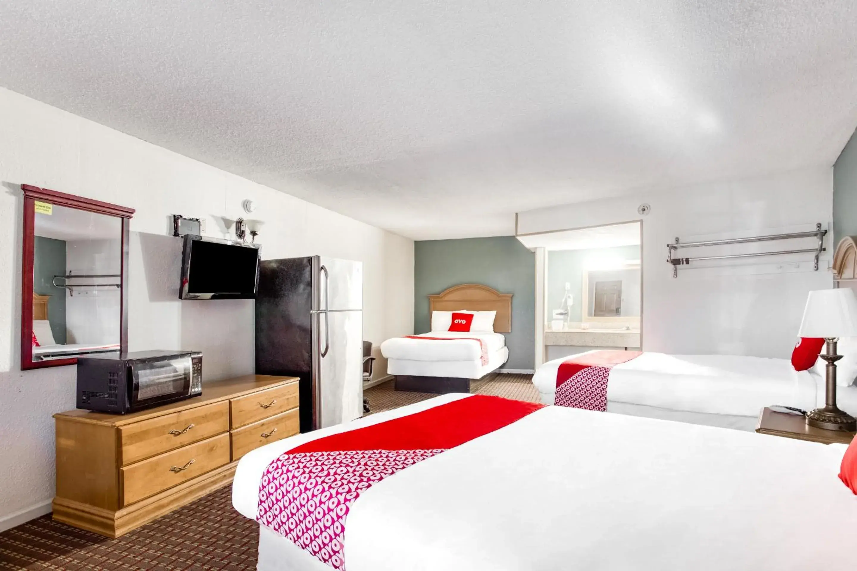 Bedroom, Bed in OYO Hotel Bald Knob near Searcy AR Bedroom, Bed in OYO Hotel Bald Knob near Searcy AR