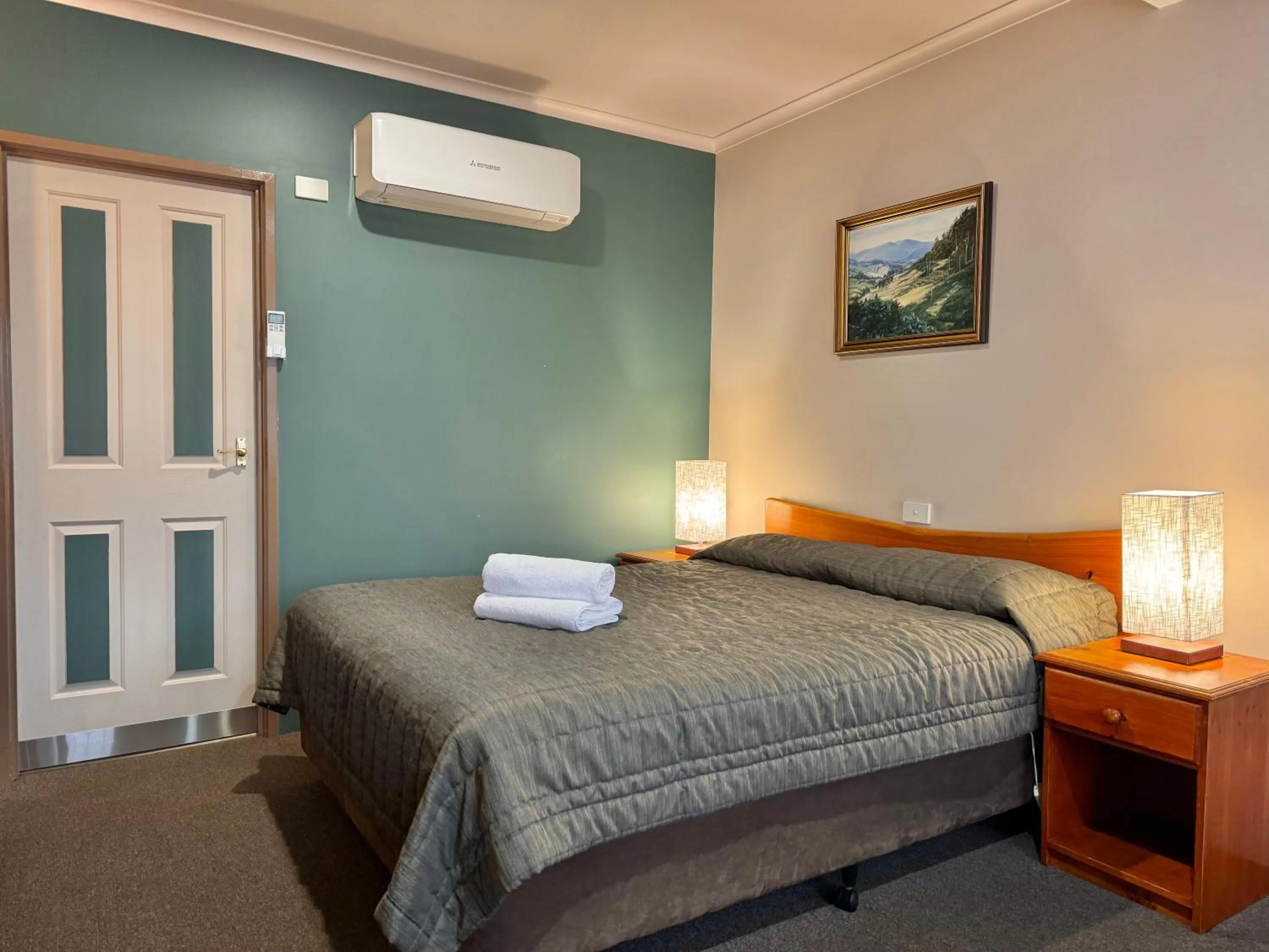 Bed in Mountain View Country Inn