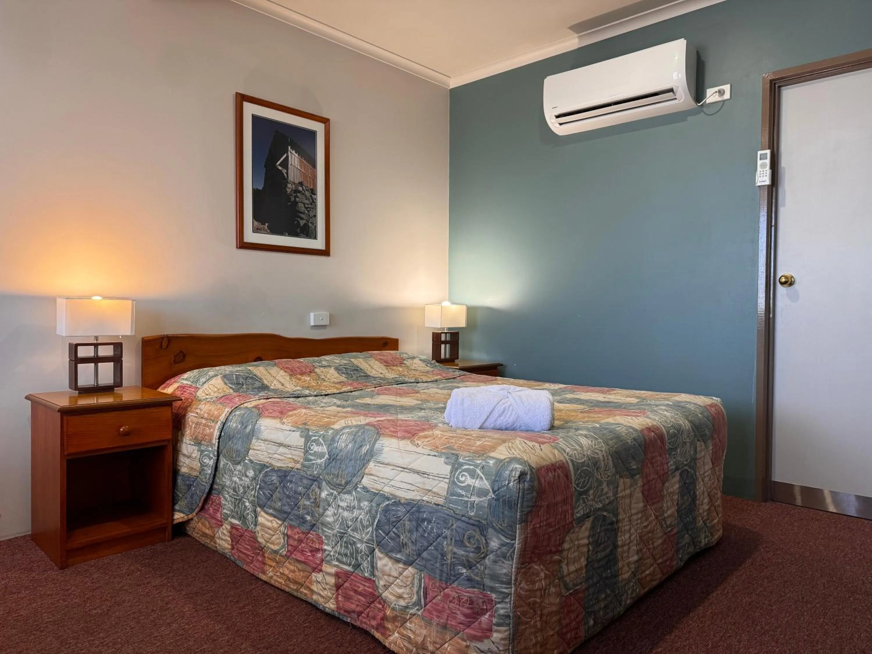 Bed in Mountain View Country Inn