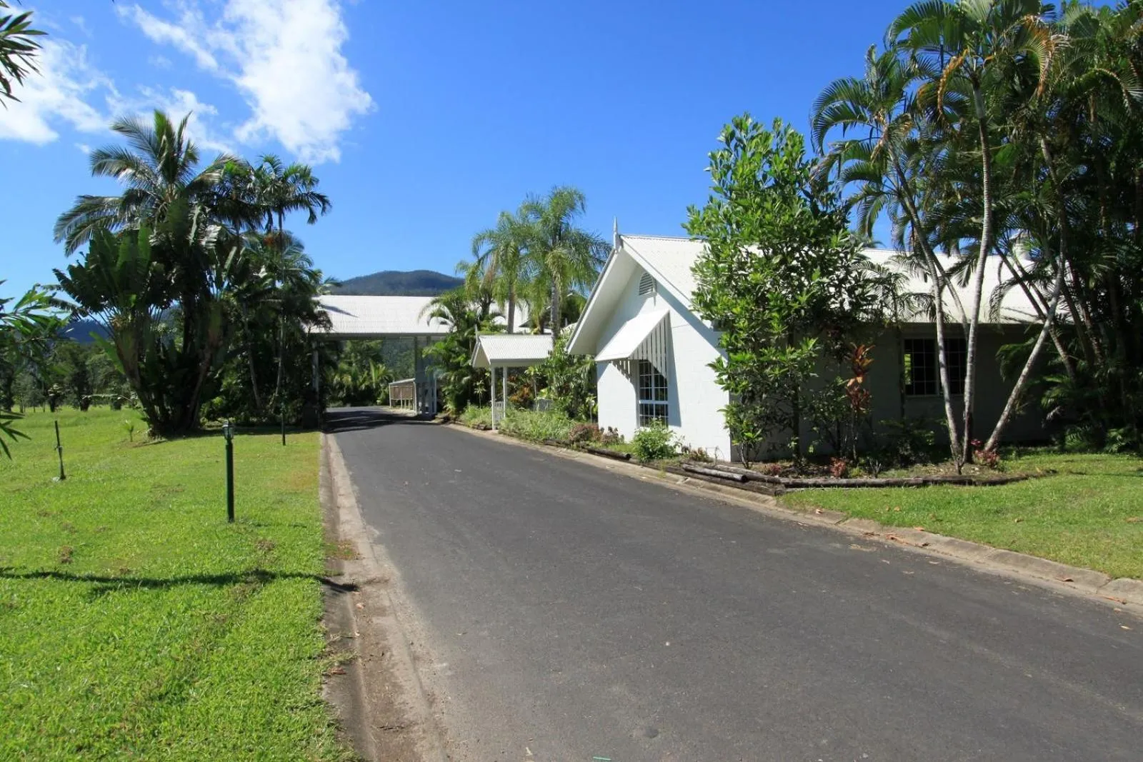 Property building in Tully Motel