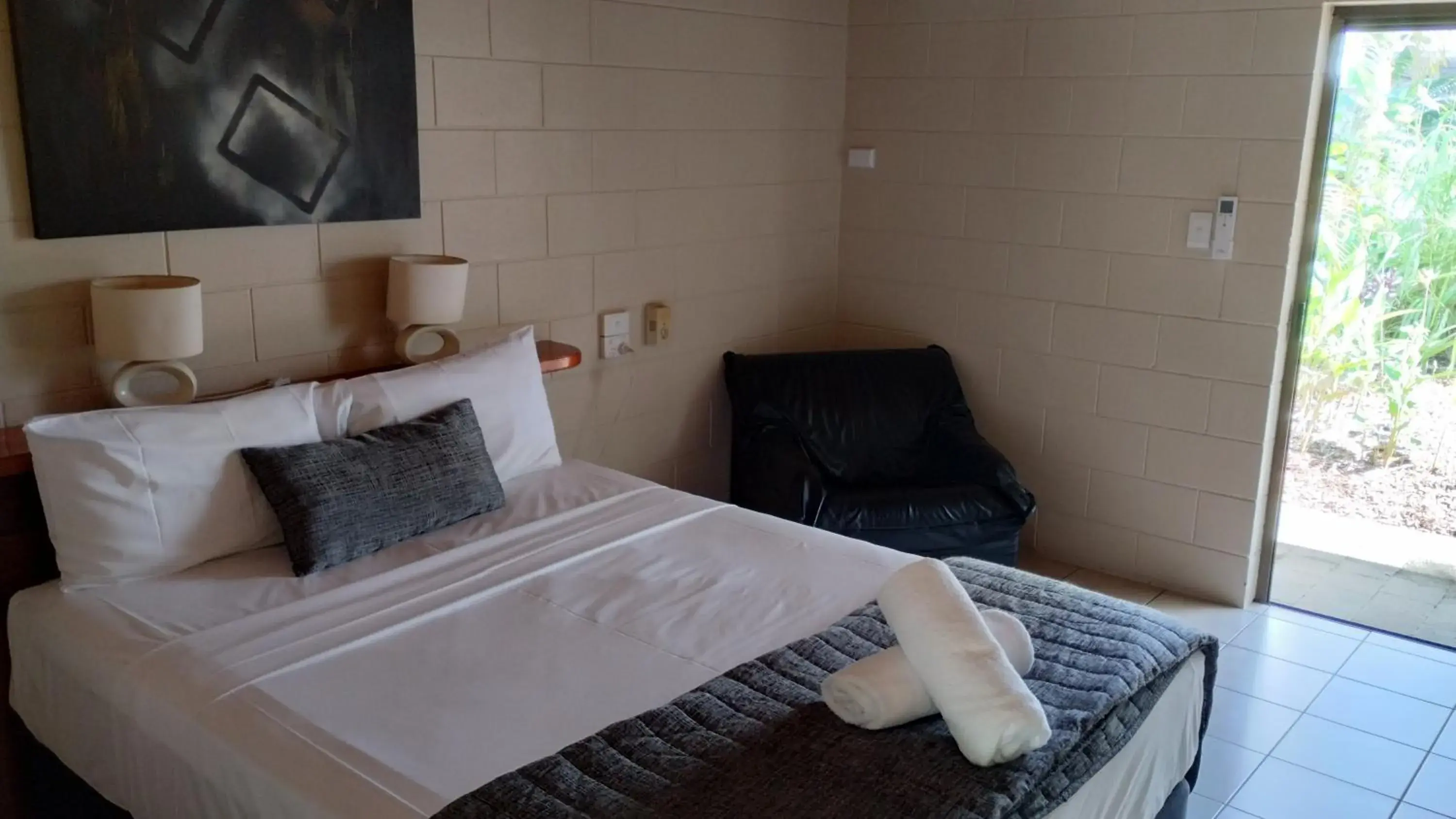 Superior Queen Room in Tully Motel Superior Queen Room in Tully Motel