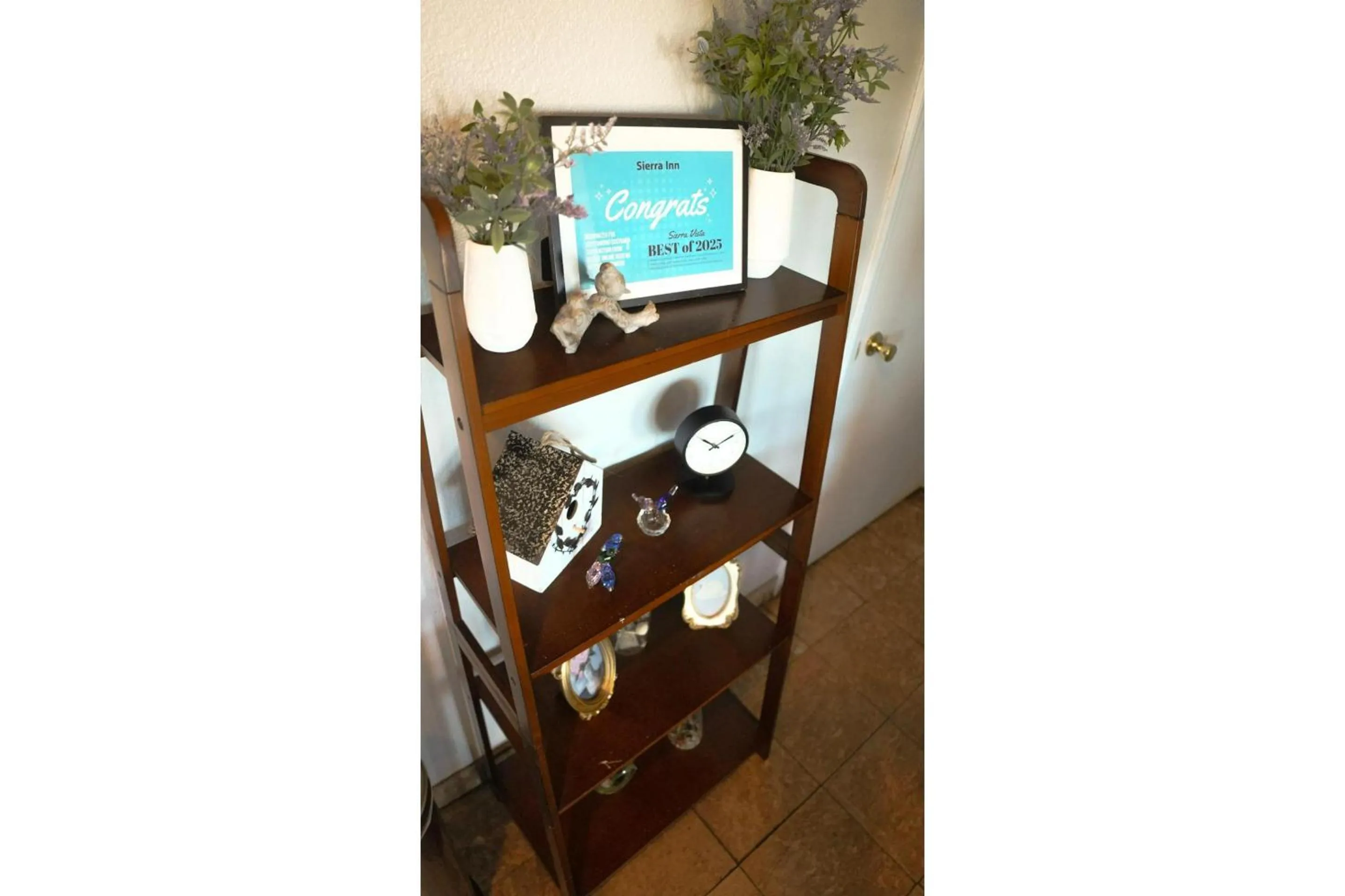 Lobby or reception in Sierra Inn