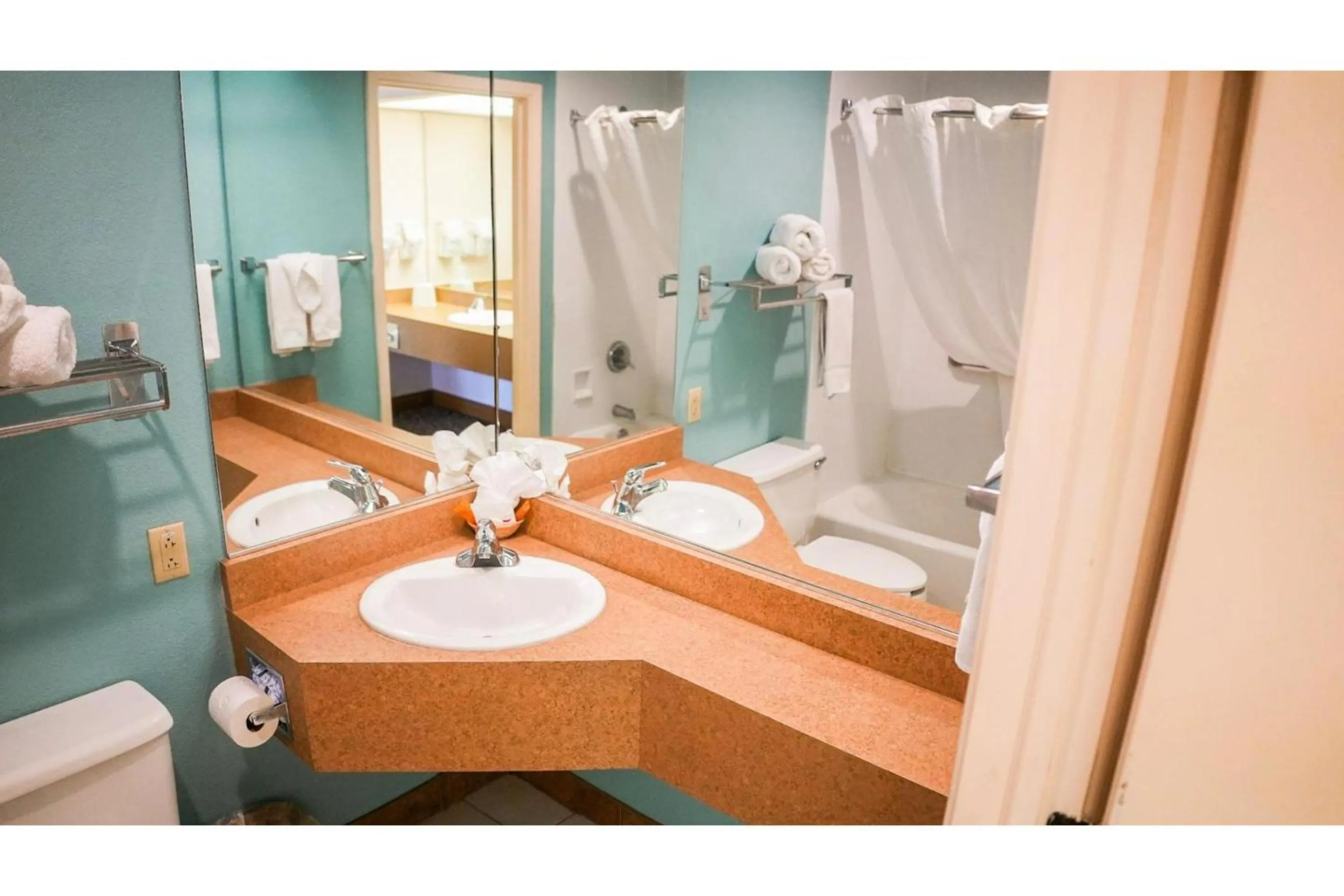 Bathroom in Sierra Inn