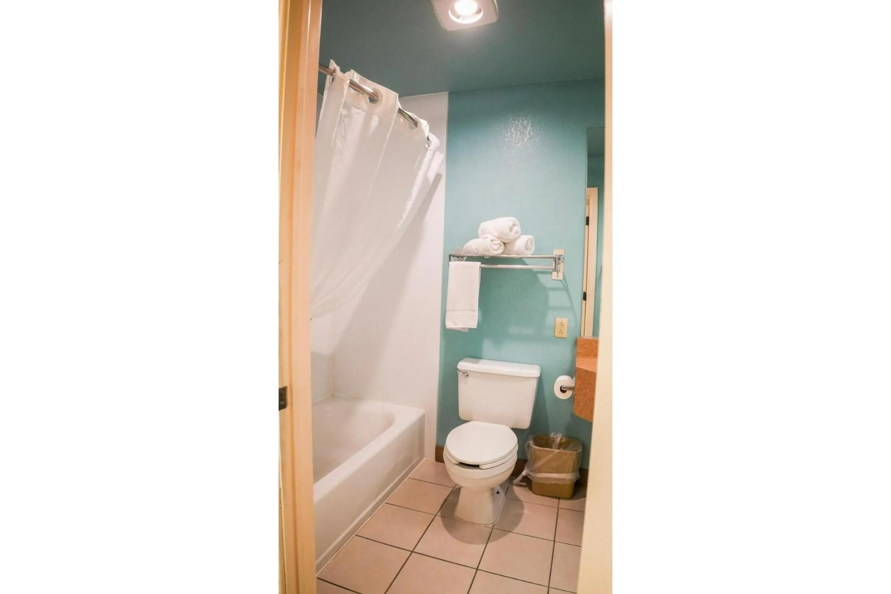 Bathroom in Sierra Inn