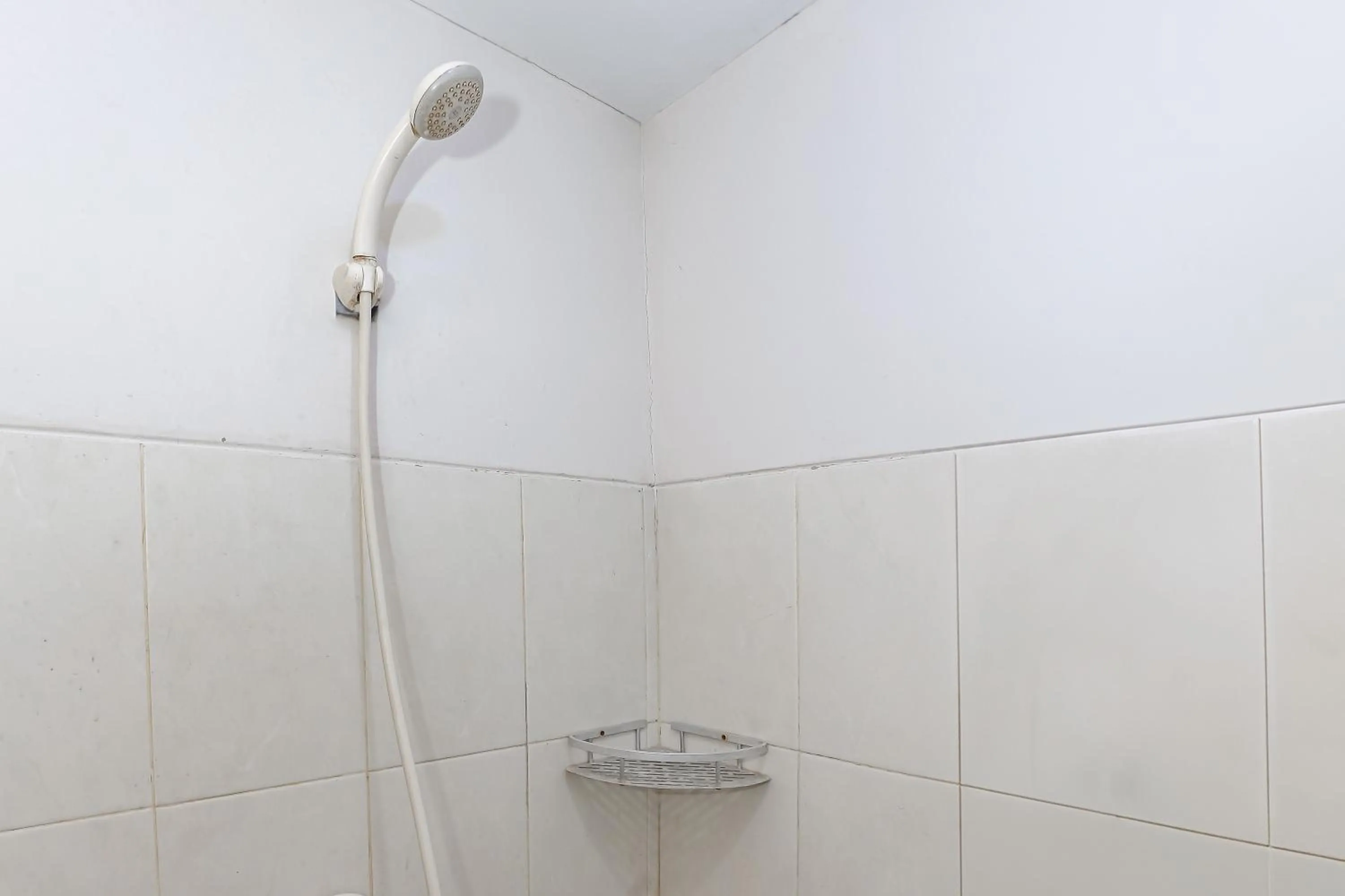 Bathroom in Juragan Room