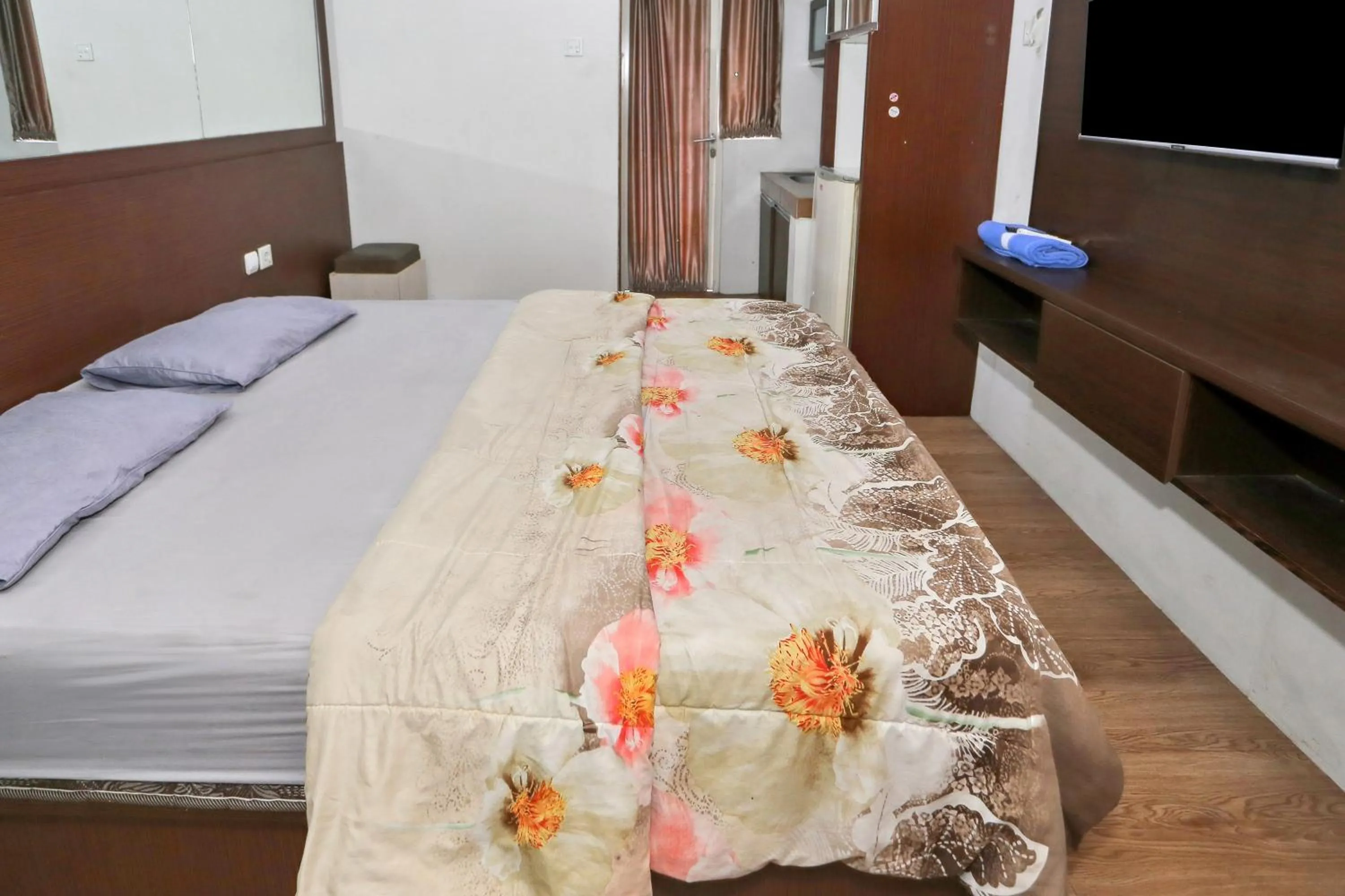 Bed in Juragan Room