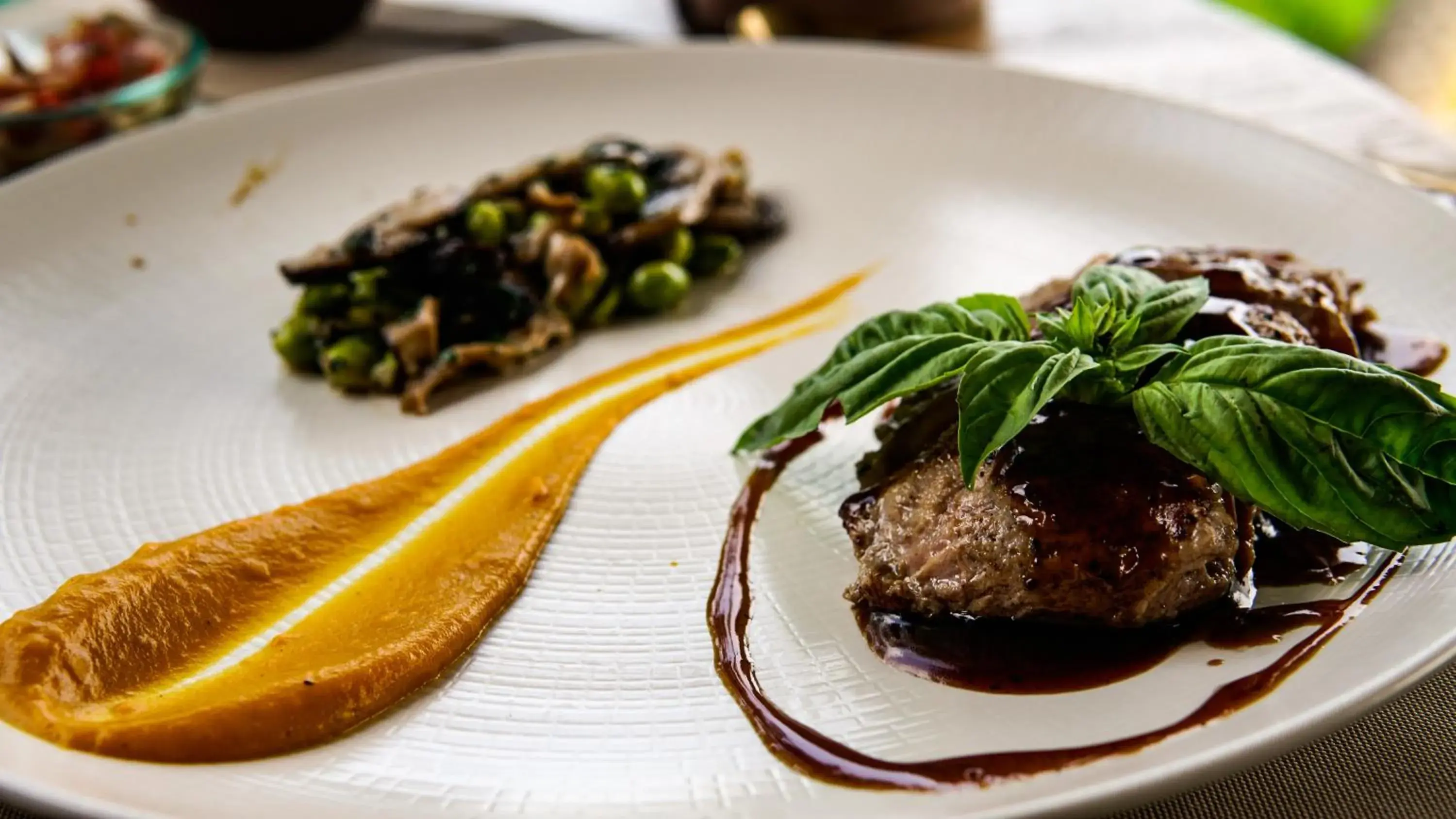 Restaurant/places to eat in MATHIS Retreat Ubud Restaurant/places to eat in MATHIS Retreat Ubud