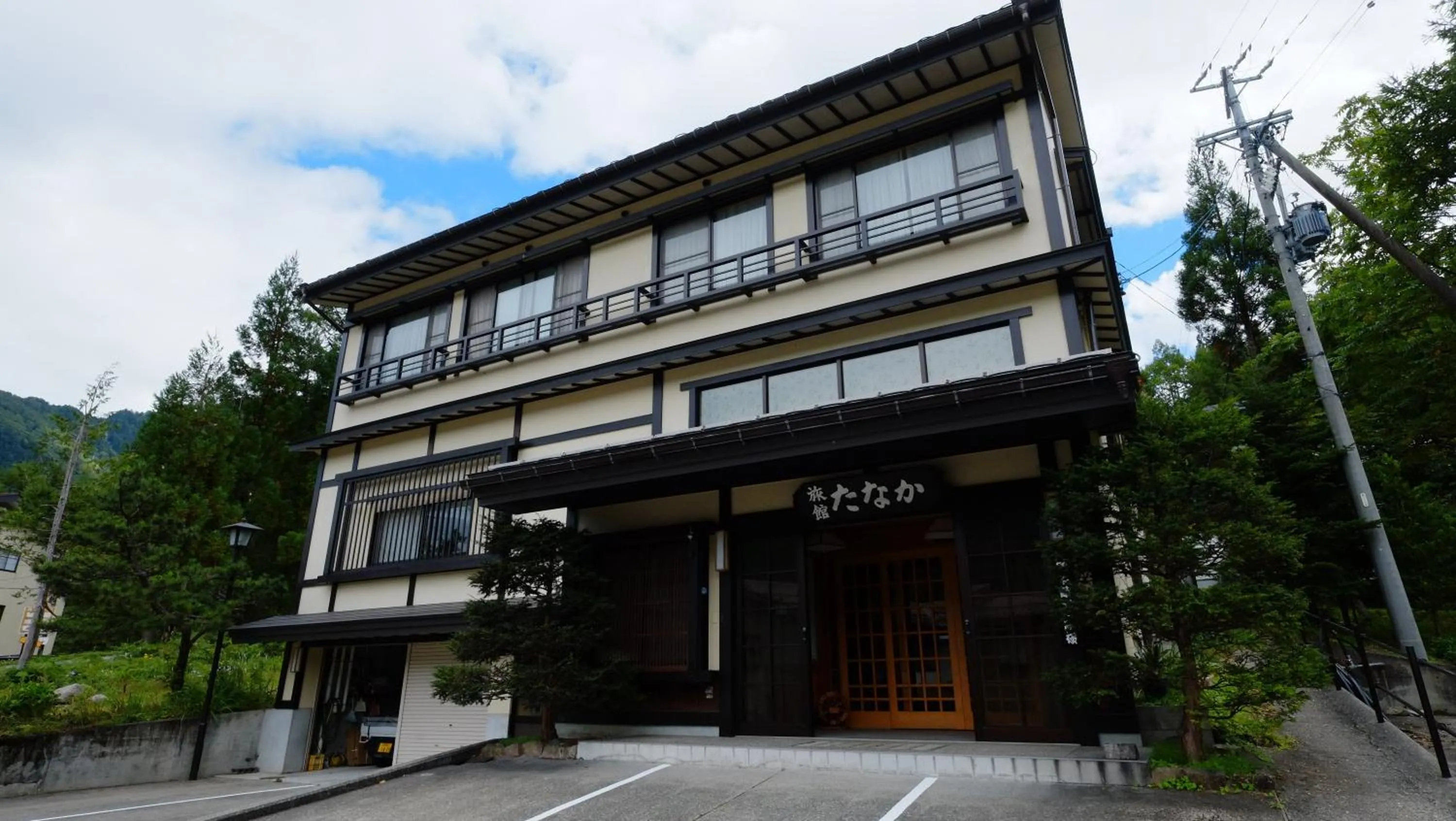 Facade/entrance in Ryokan Tanaka