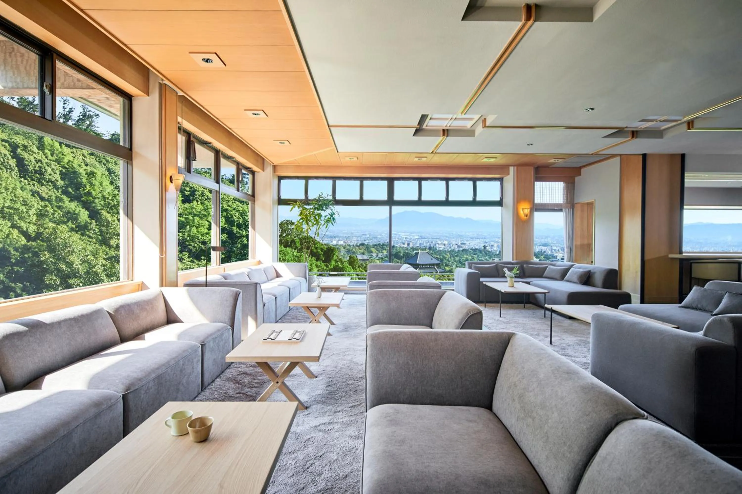 Lobby or reception in ANDO HOTEL NARA Wakakusayama -DLIGHT LIFE & HOTELS-
