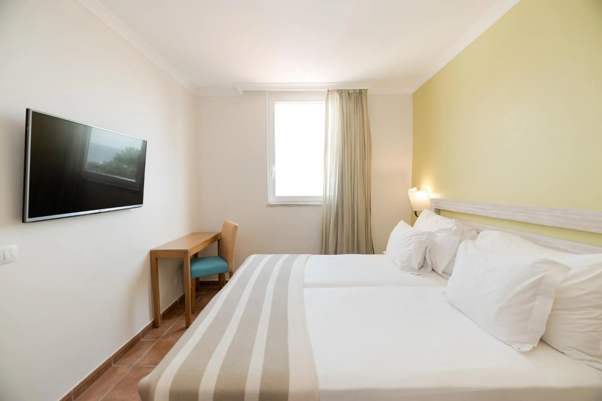 Bedroom, Bed in Pestana Viking Beach & SPA Resort