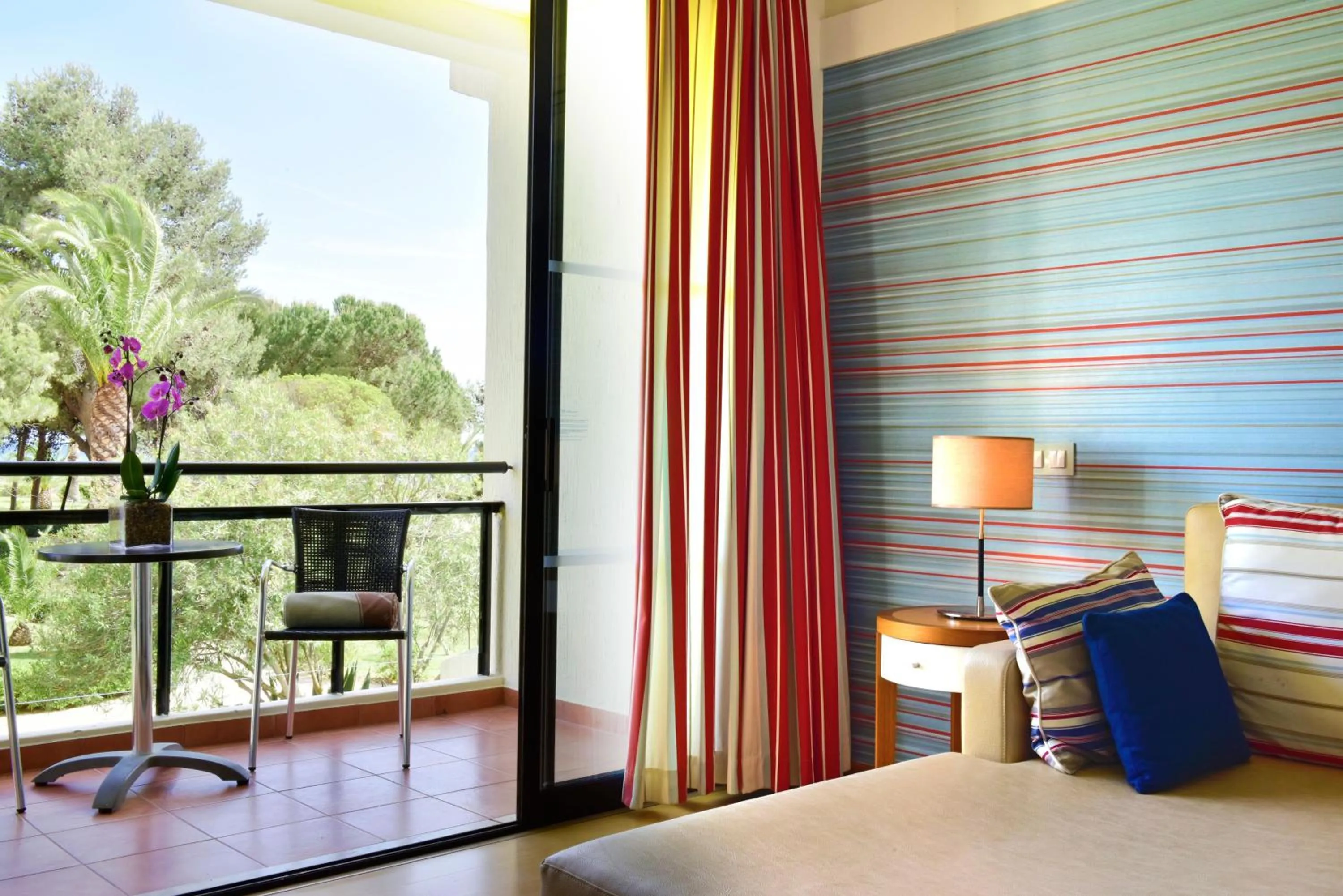 Balcony/Terrace, Bed in Pestana D. João II Beach & Golf Resort