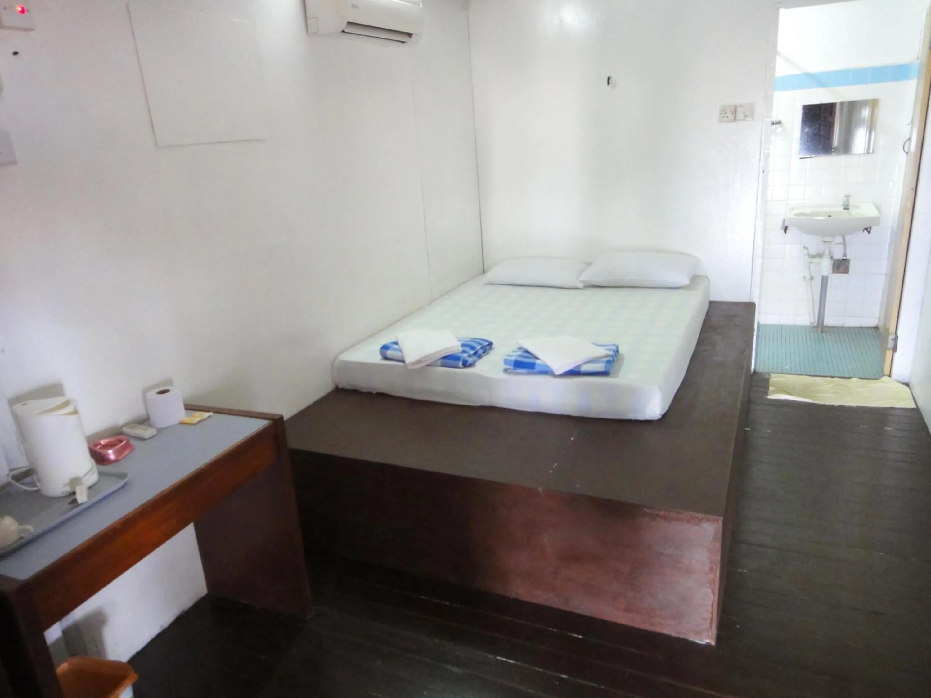 Bed in Coral Reef Holidays