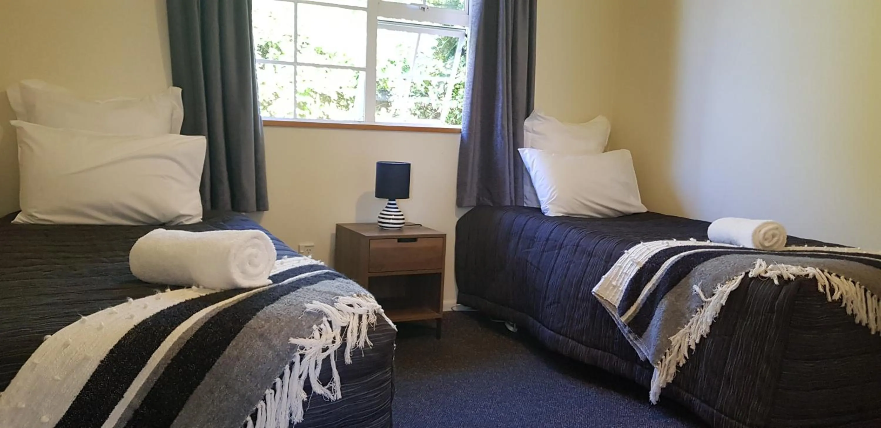 Bed in Colonial Motel