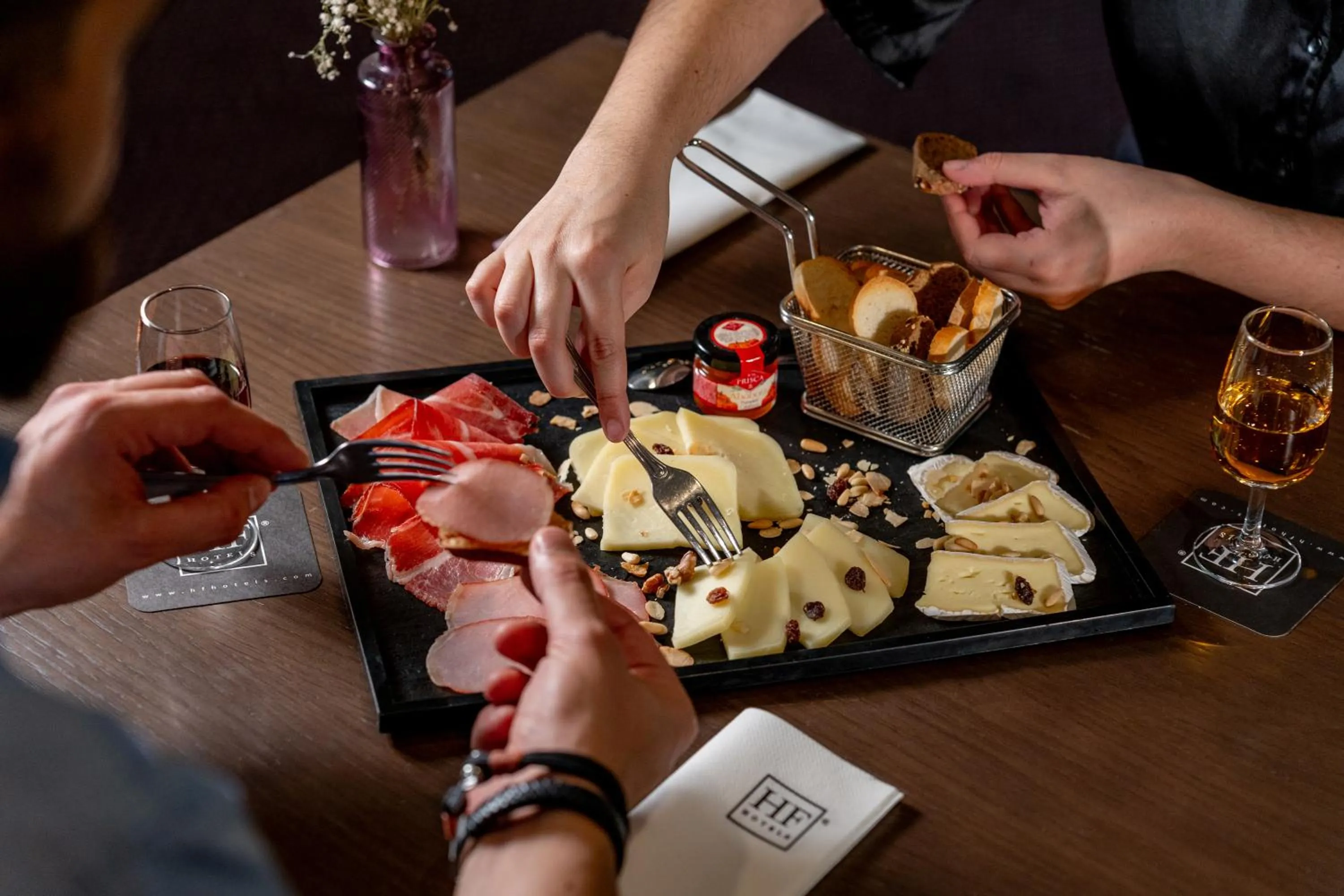 Restaurant/places to eat in HF Ipanema Porto