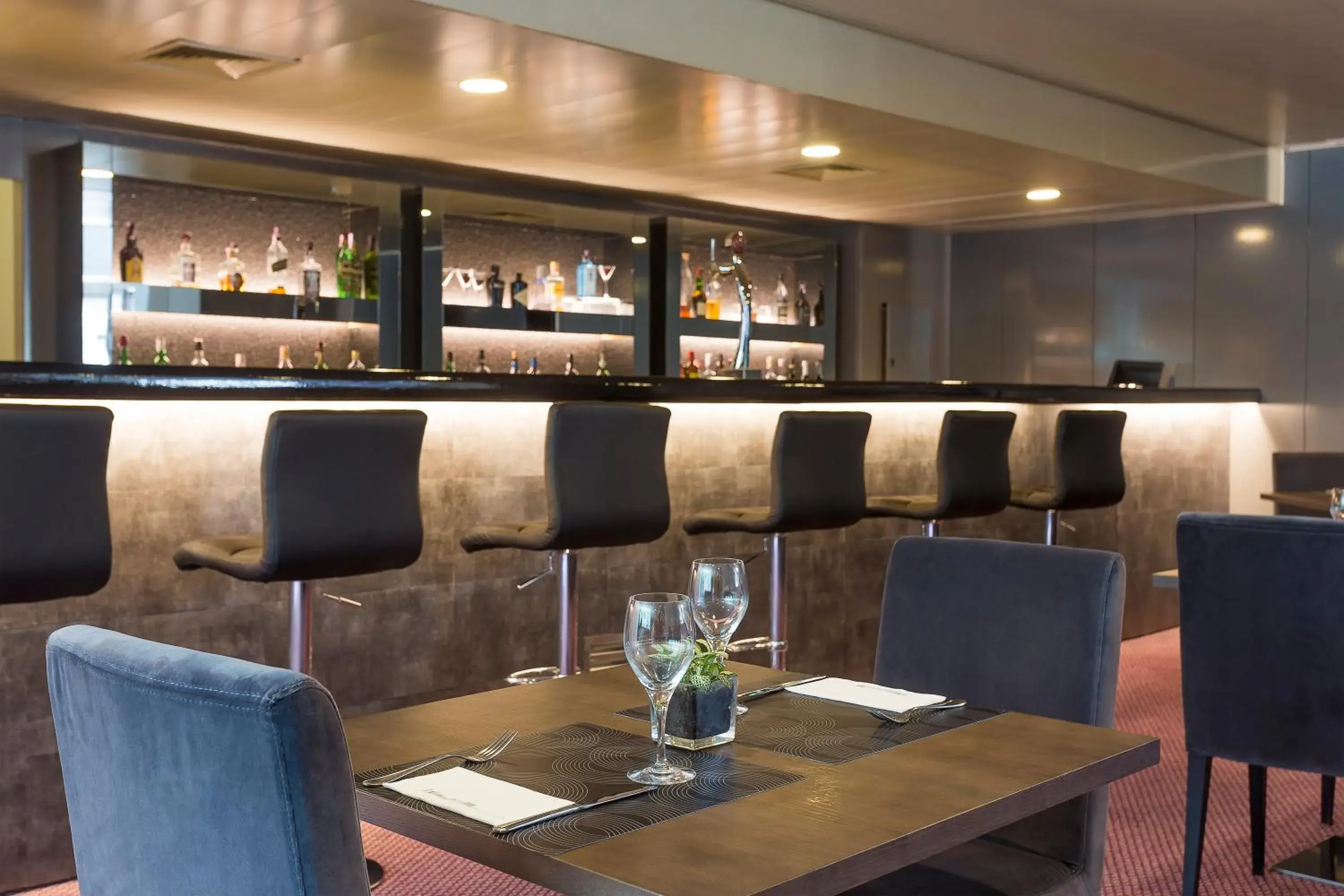 Lounge or bar in HF Ipanema Porto Lounge or bar in HF Ipanema Porto