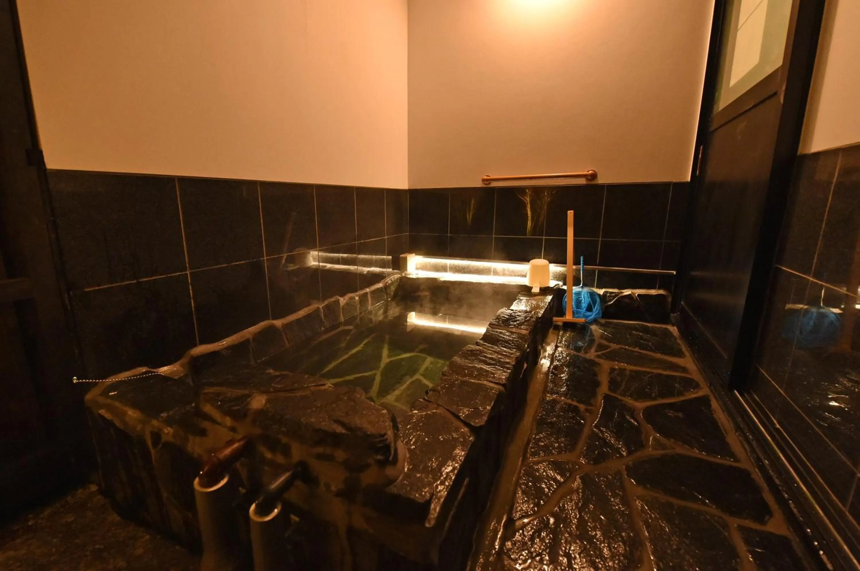 Hot Spring Bath in Hinata-an