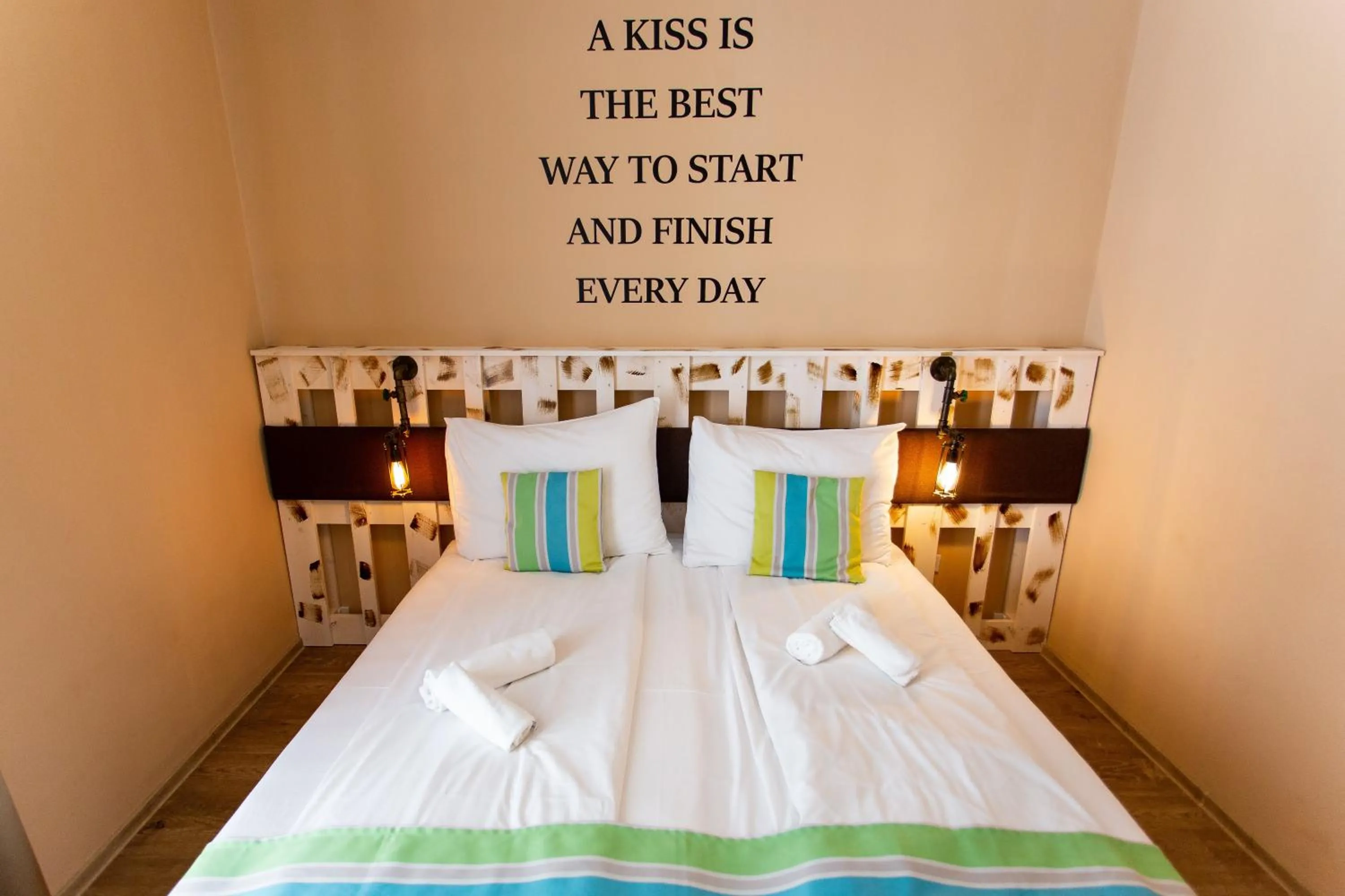 Photo of the whole room, Bed in Hotel Carpe Diem