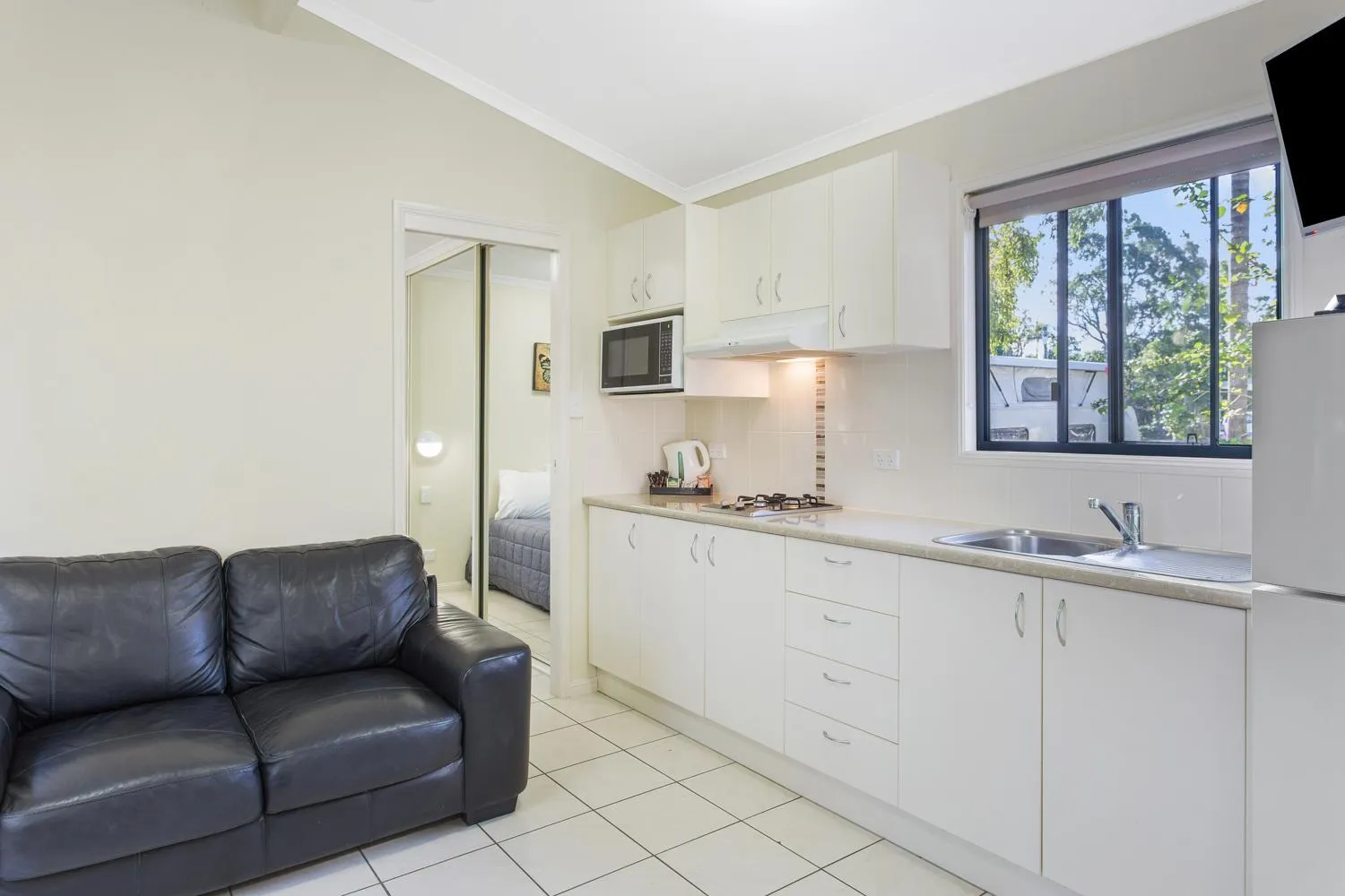 Kitchen or kitchenette in Landsborough Holiday Park