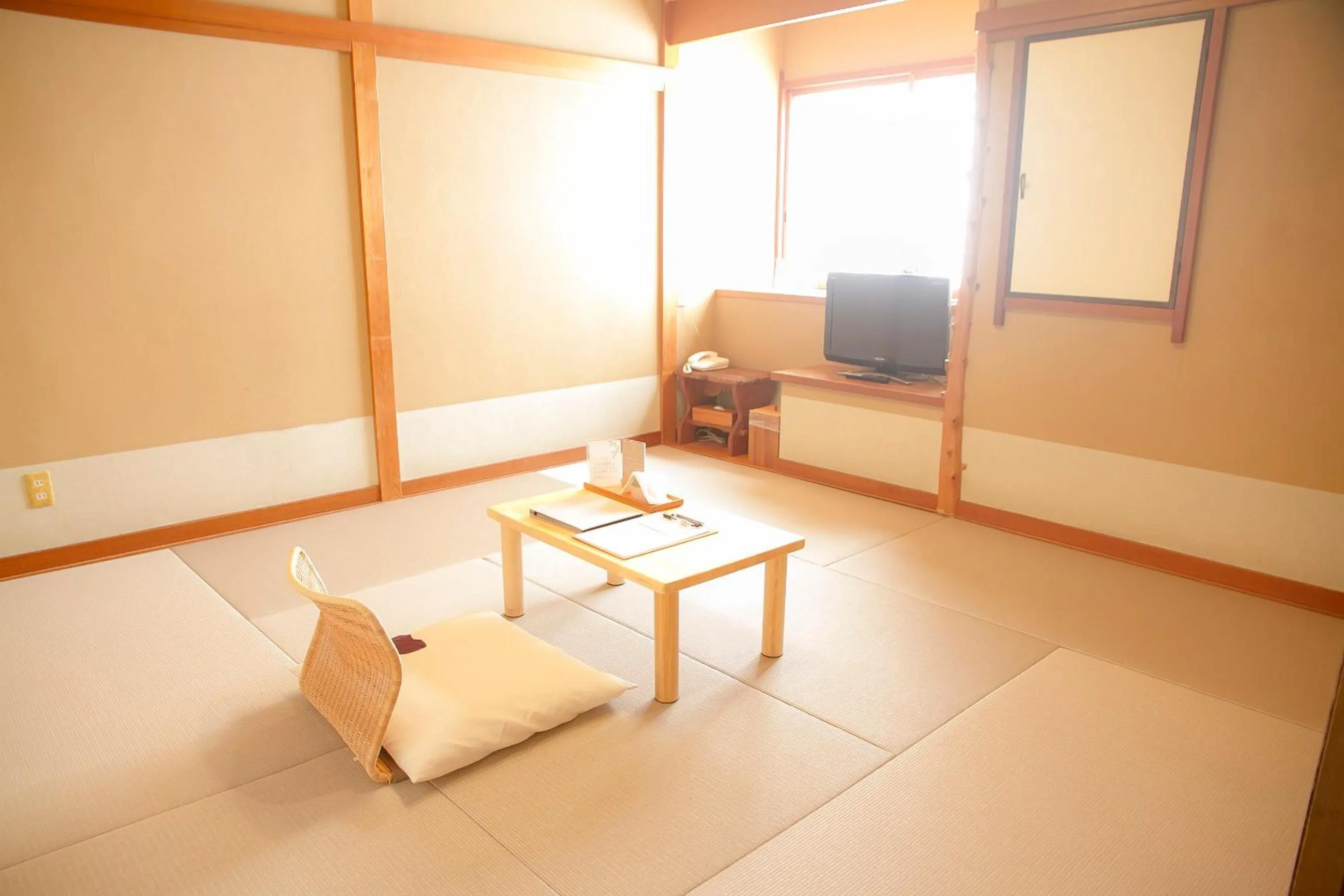 Photo of the whole room in Yugawara Retreat Goen no Mori