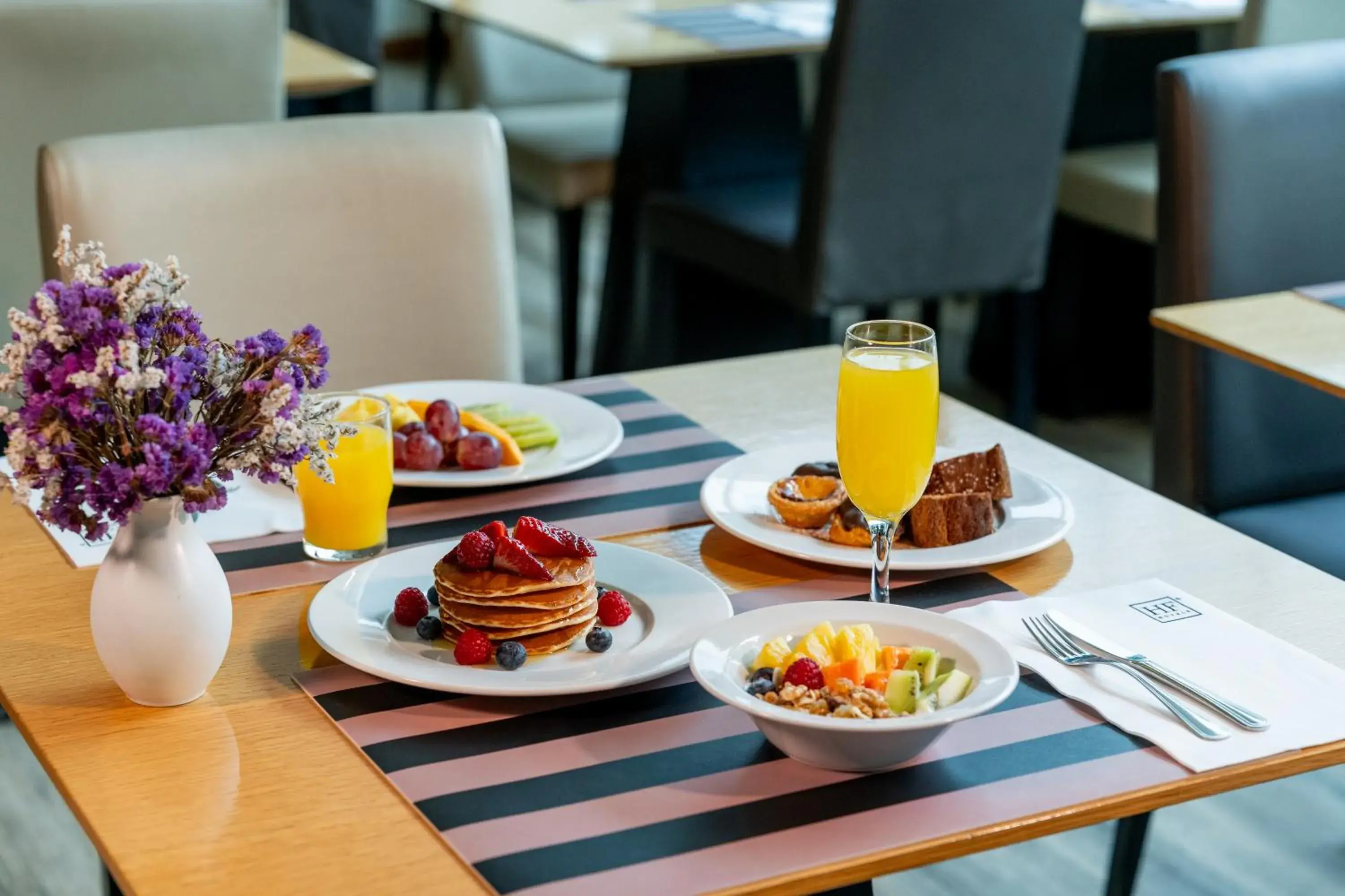 Breakfast in HF Ipanema Park Breakfast in HF Ipanema Park