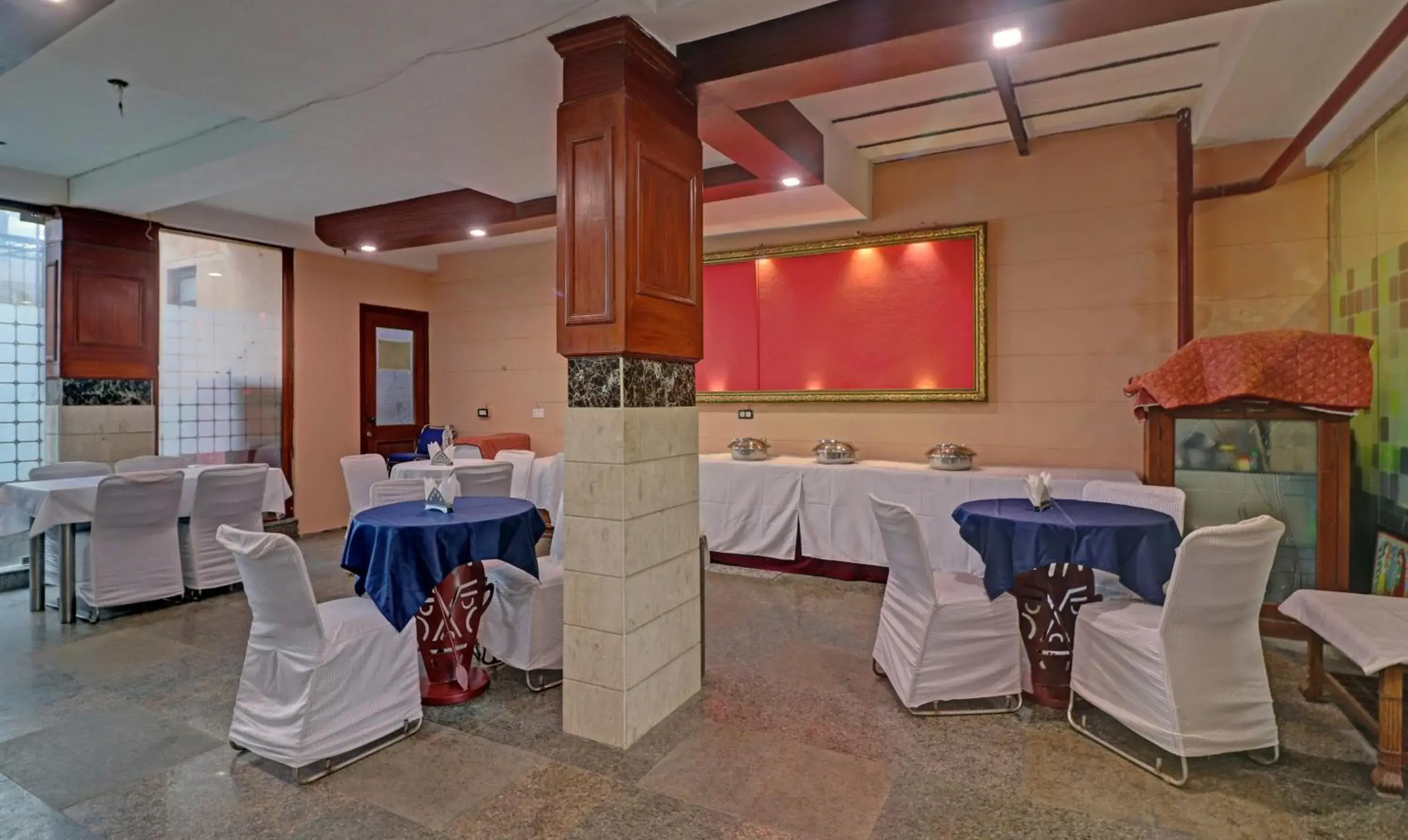 Restaurant/places to eat in Itsy Hotels Hamlets Stay Restaurant/places to eat in Itsy Hotels Hamlets Stay