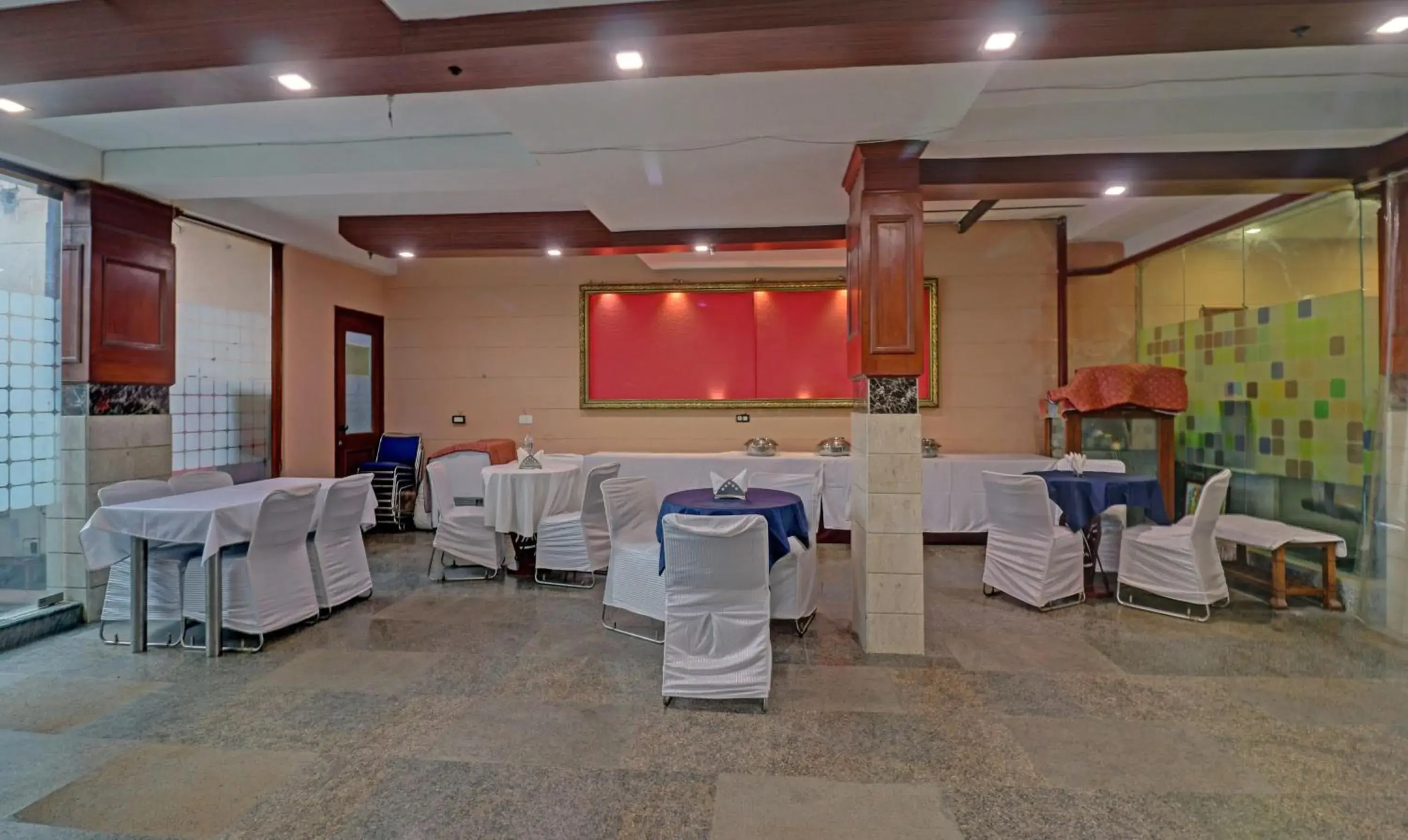 Restaurant/places to eat in Itsy Hotels Hamlets Stay Restaurant/places to eat in Itsy Hotels Hamlets Stay