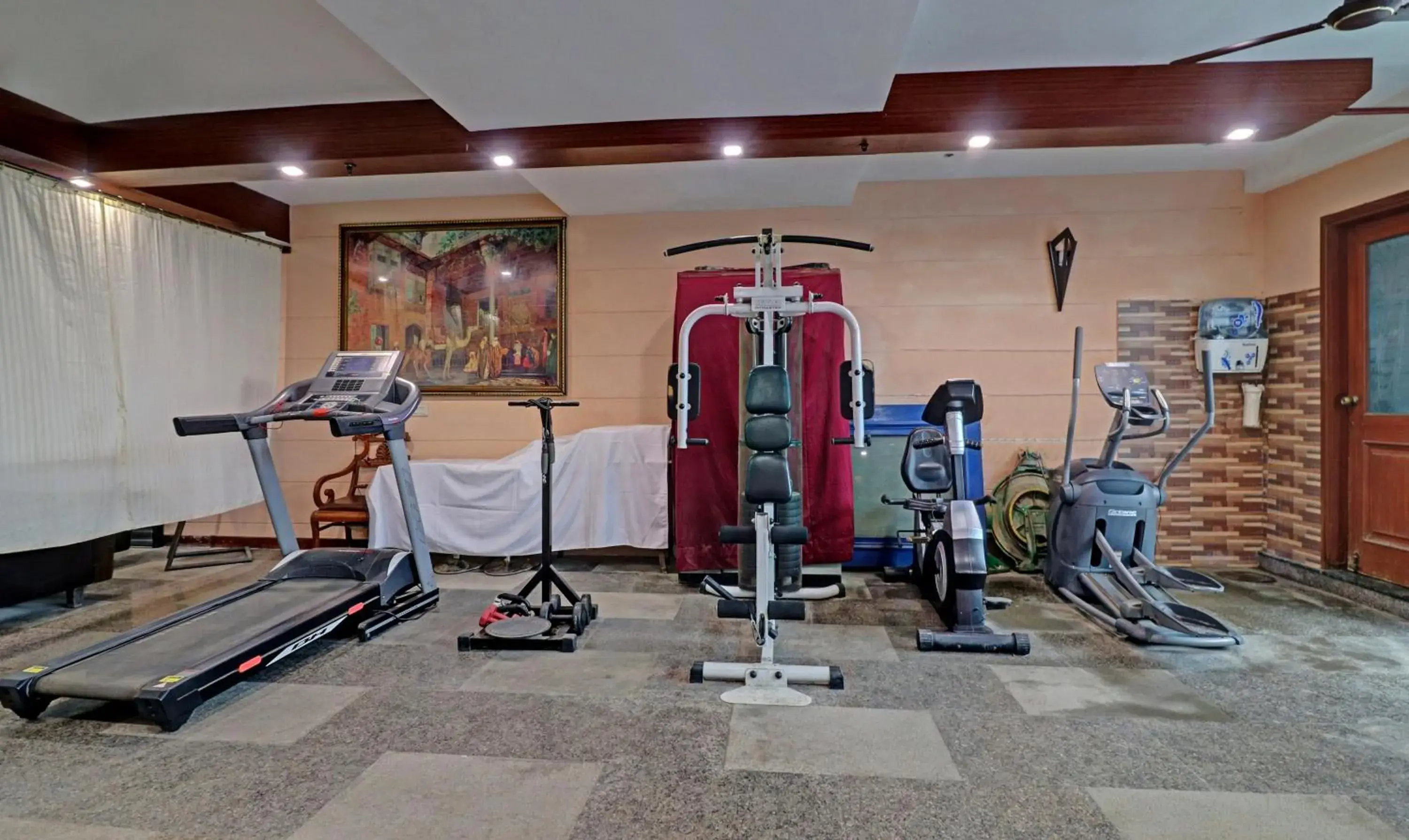Fitness centre/facilities in Itsy Hotels Hamlets Stay Fitness centre/facilities in Itsy Hotels Hamlets Stay