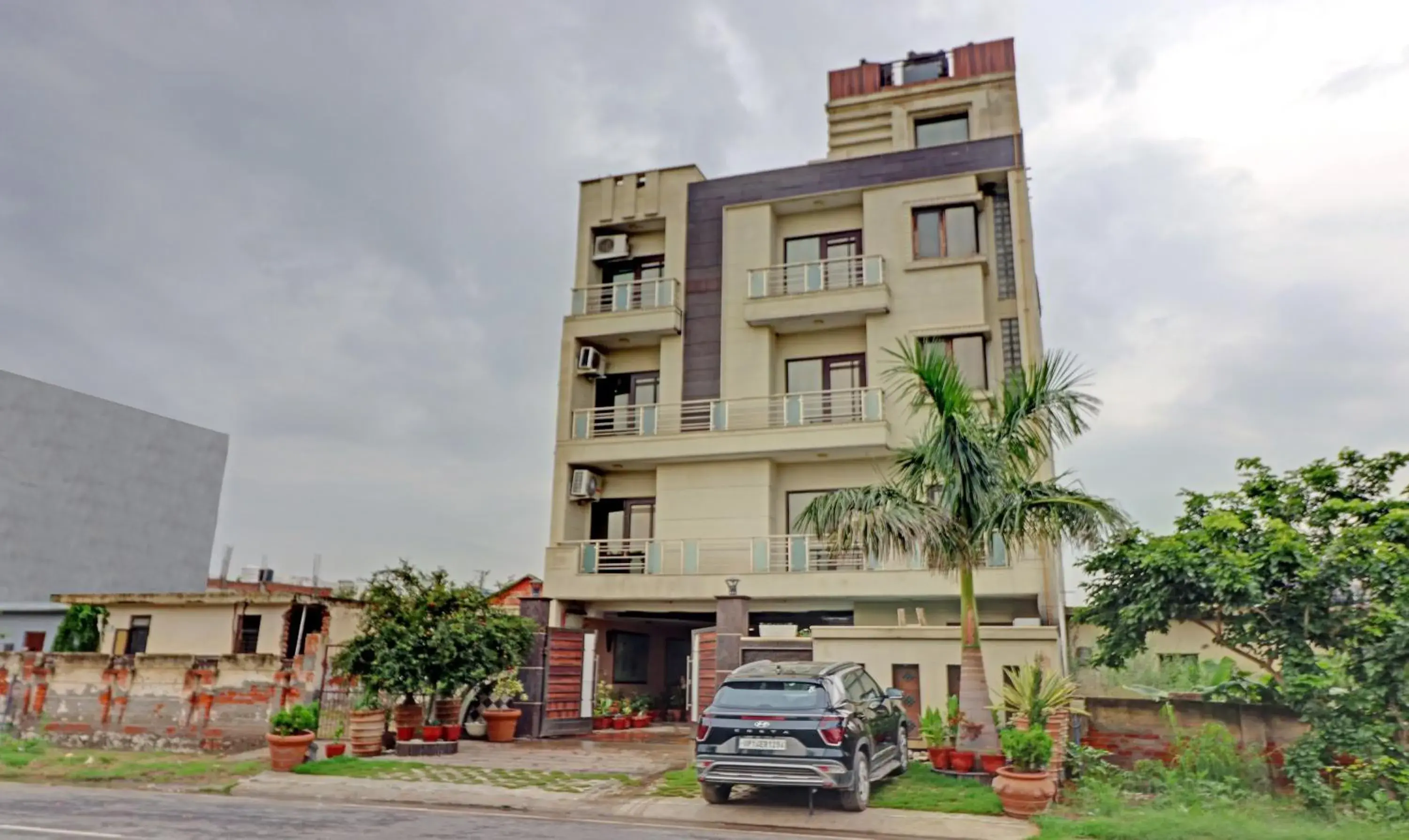 Property building in Itsy Hotels Hamlets Stay Property building in Itsy Hotels Hamlets Stay