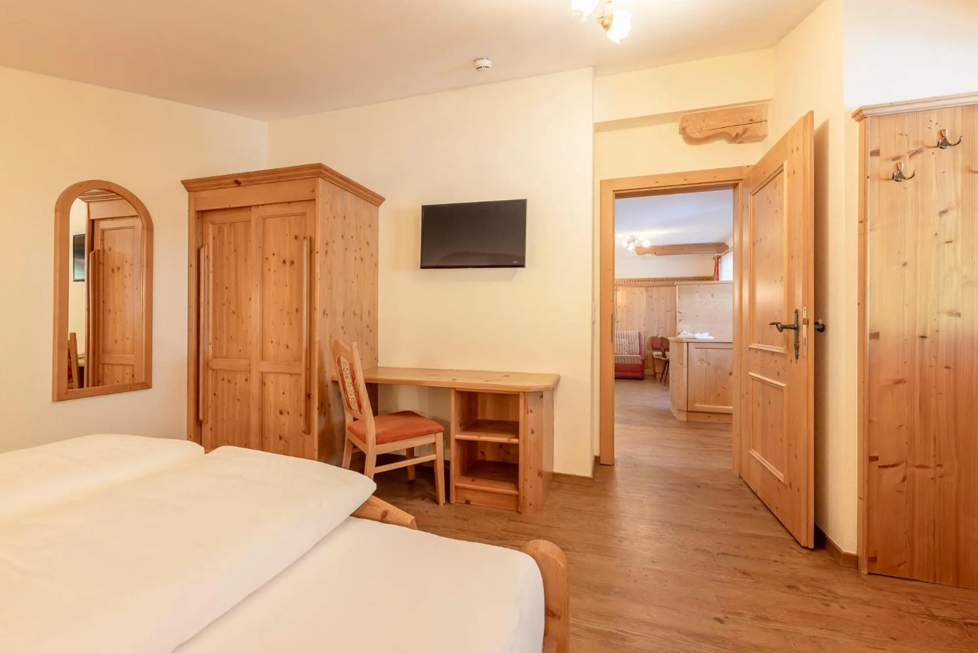 Photo of the whole room, Bed in Alpenpension Pfurtscheller