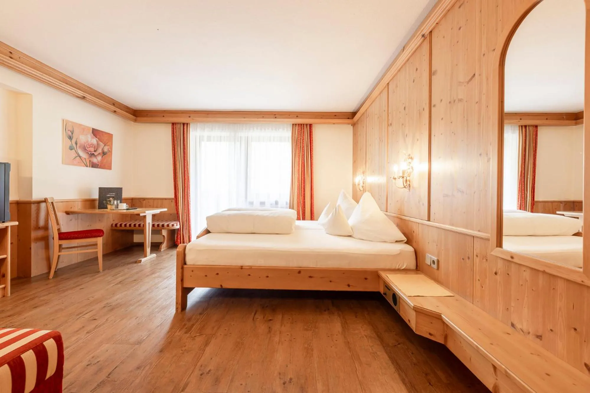 Photo of the whole room, Bed in Alpenpension Pfurtscheller