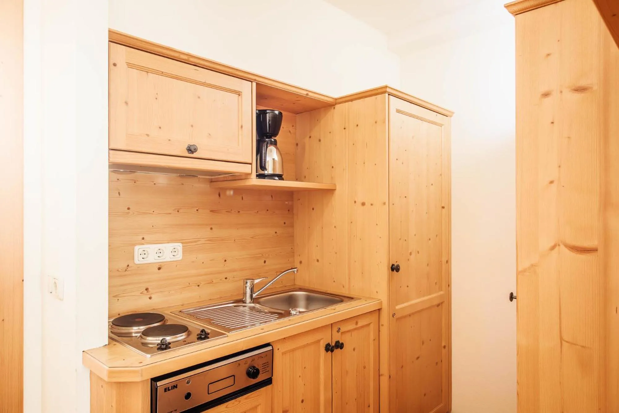 Kitchen or kitchenette in Alpenpension Pfurtscheller