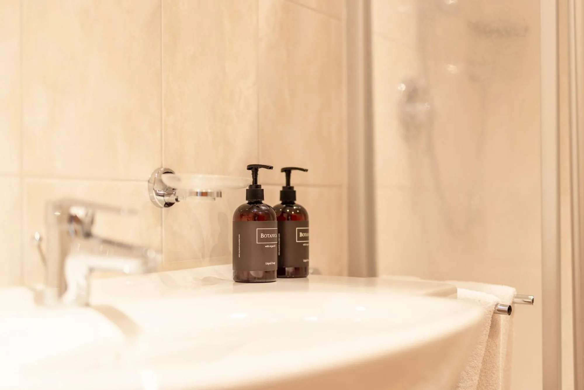 Bathroom in Alpenpension Pfurtscheller