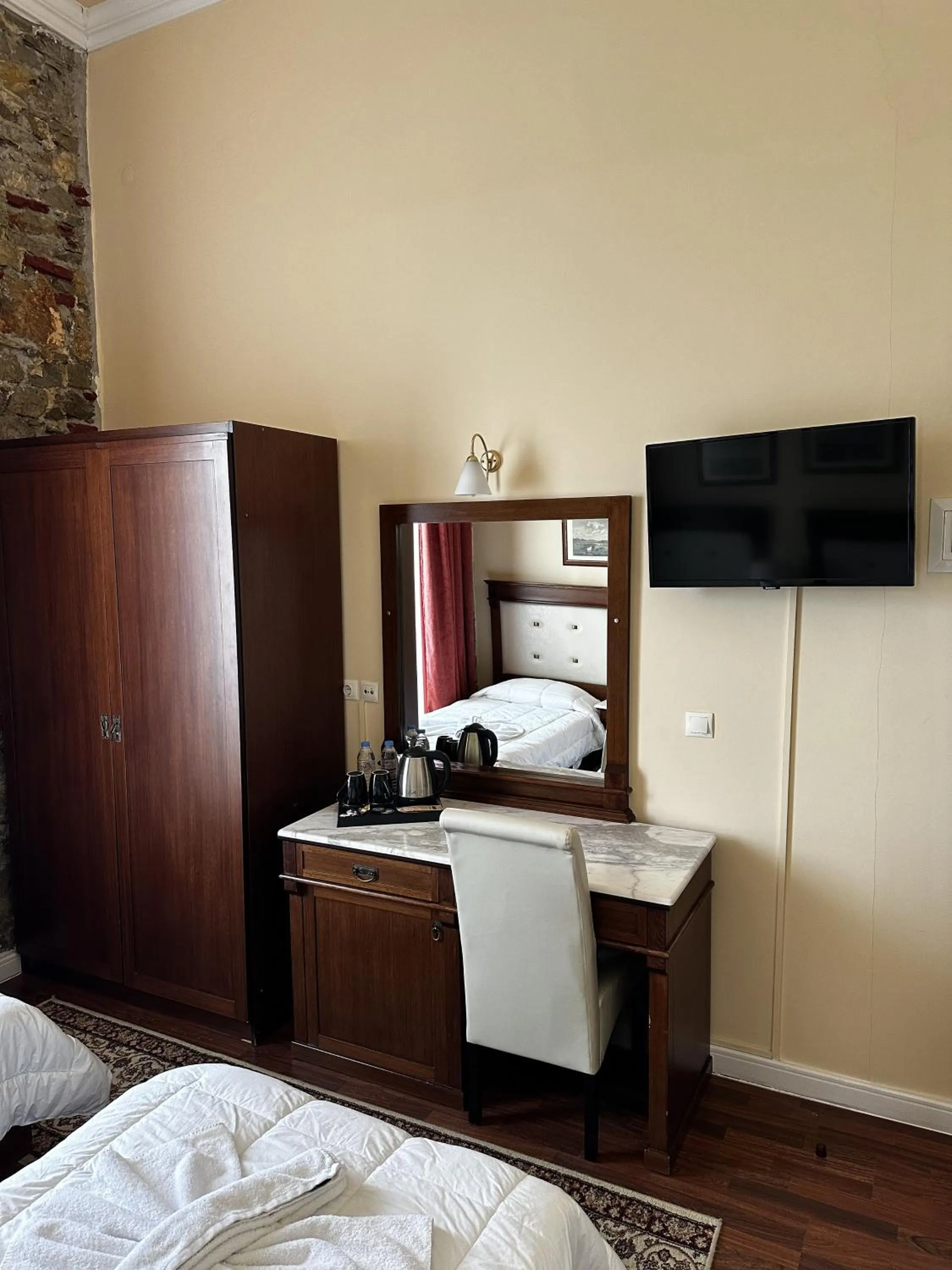 Bed in Hotel Aktaion Syros