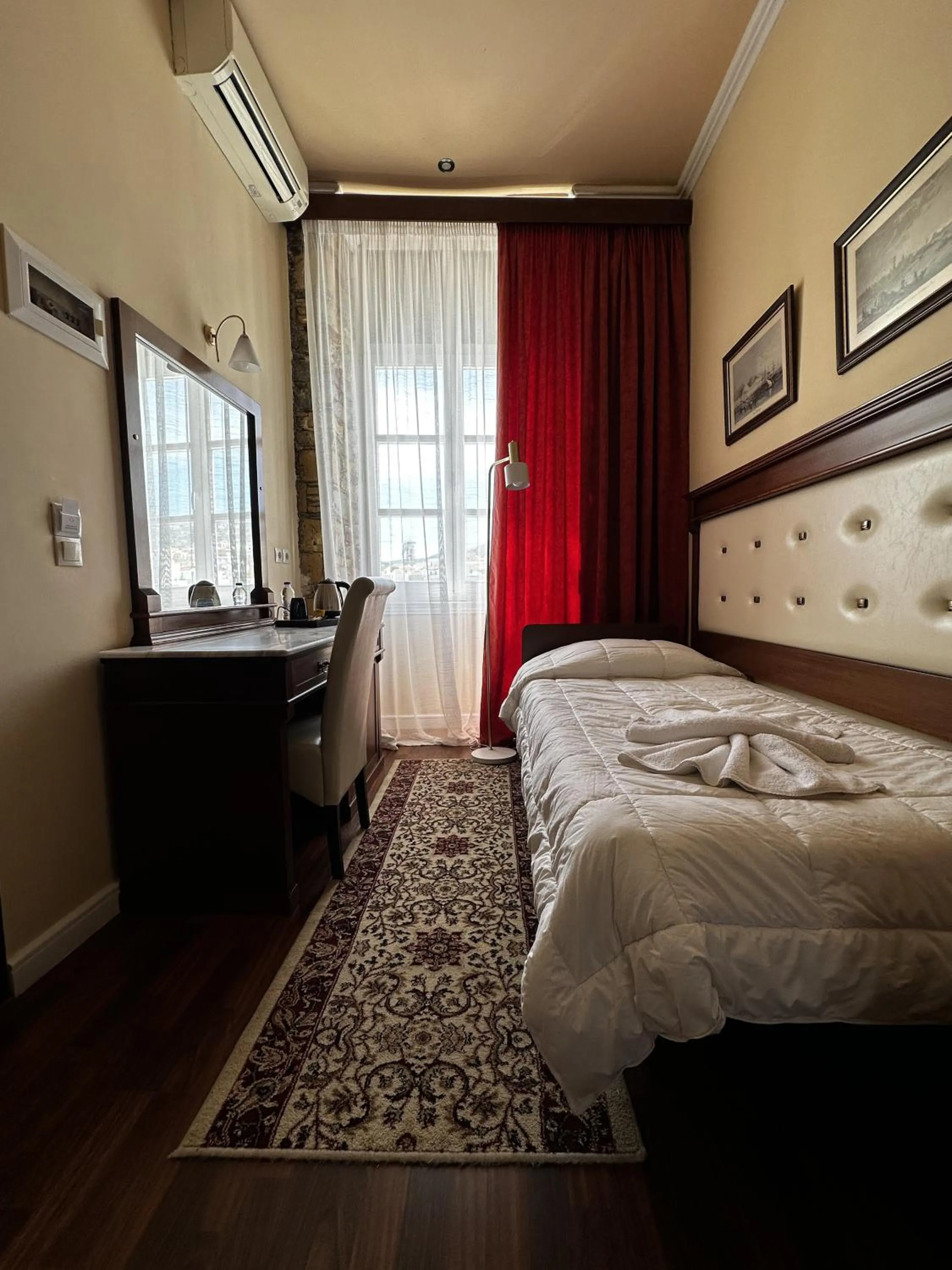 Bed in Hotel Aktaion Syros