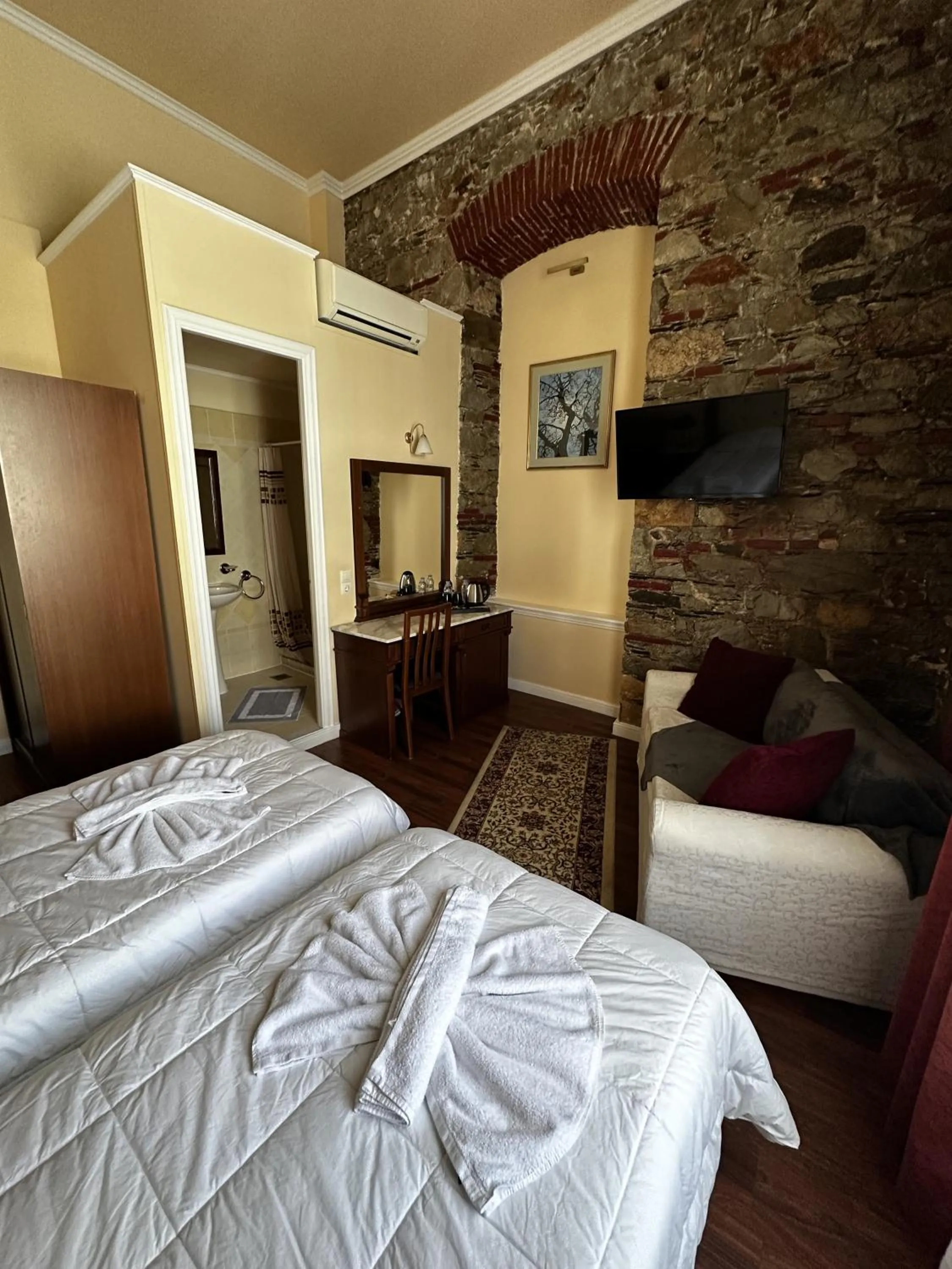 Bed in Hotel Aktaion Syros