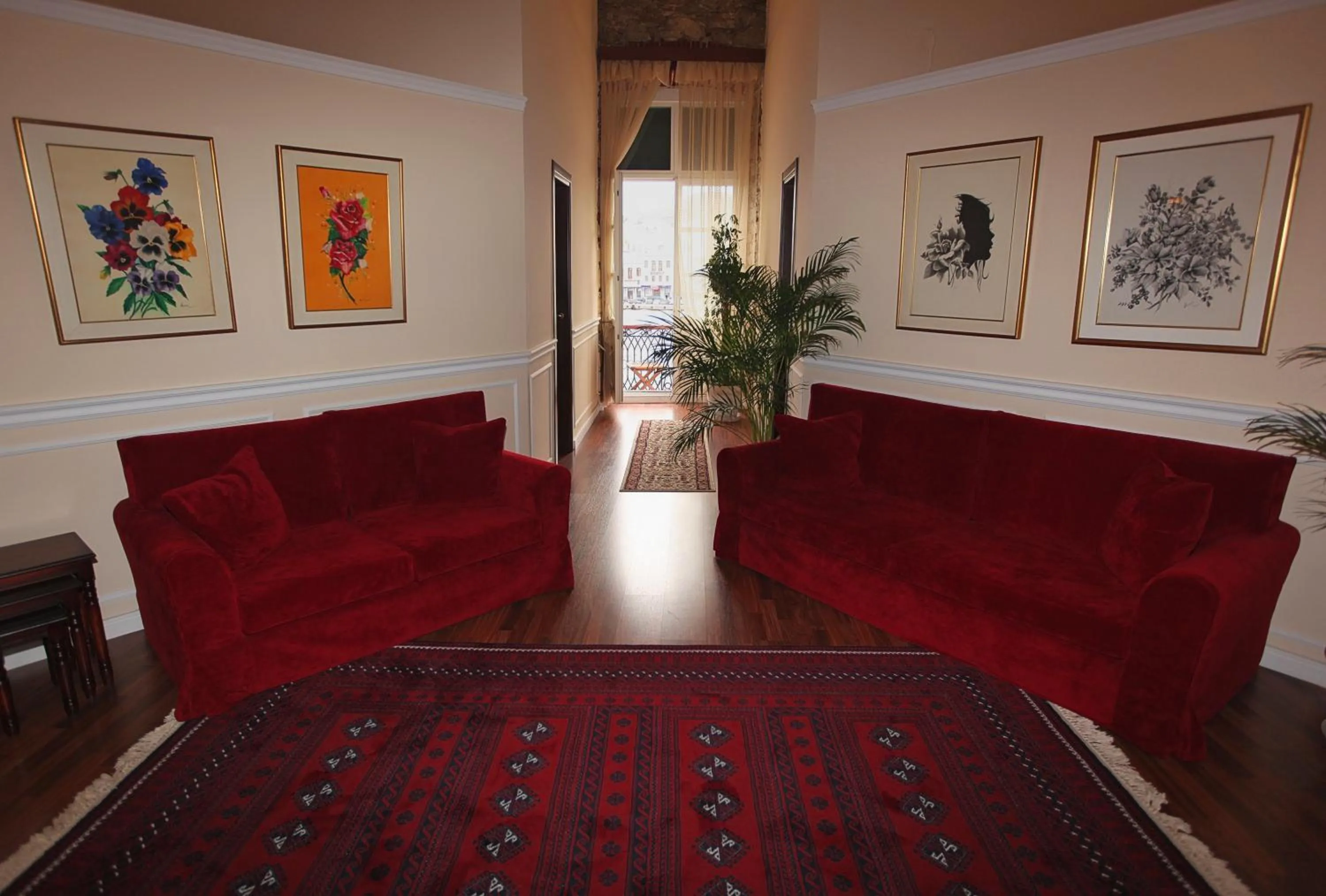 Living room in Hotel Aktaion Syros