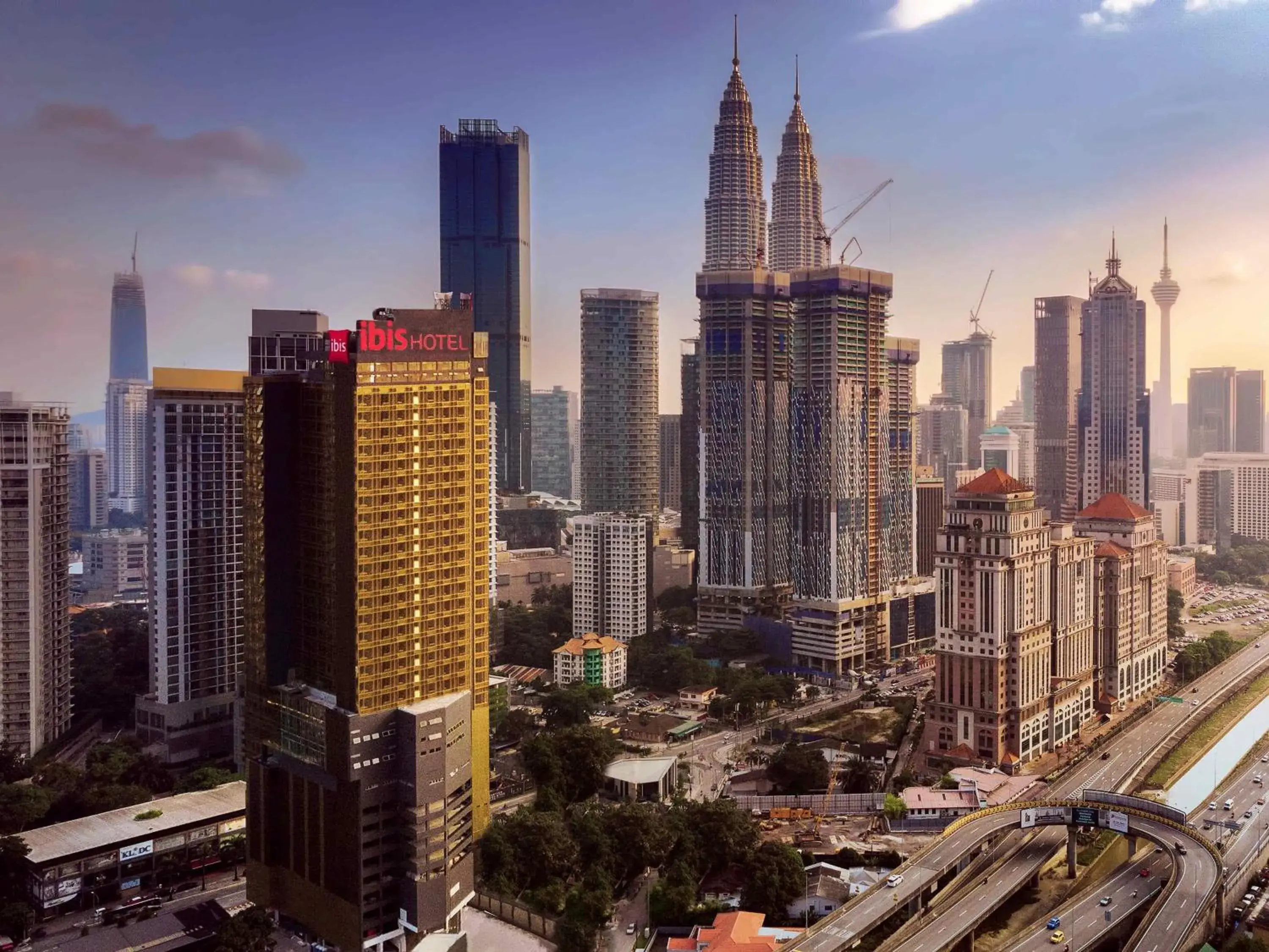 Property building in ibis Kuala Lumpur City Centre Property building in ibis Kuala Lumpur City Centre
