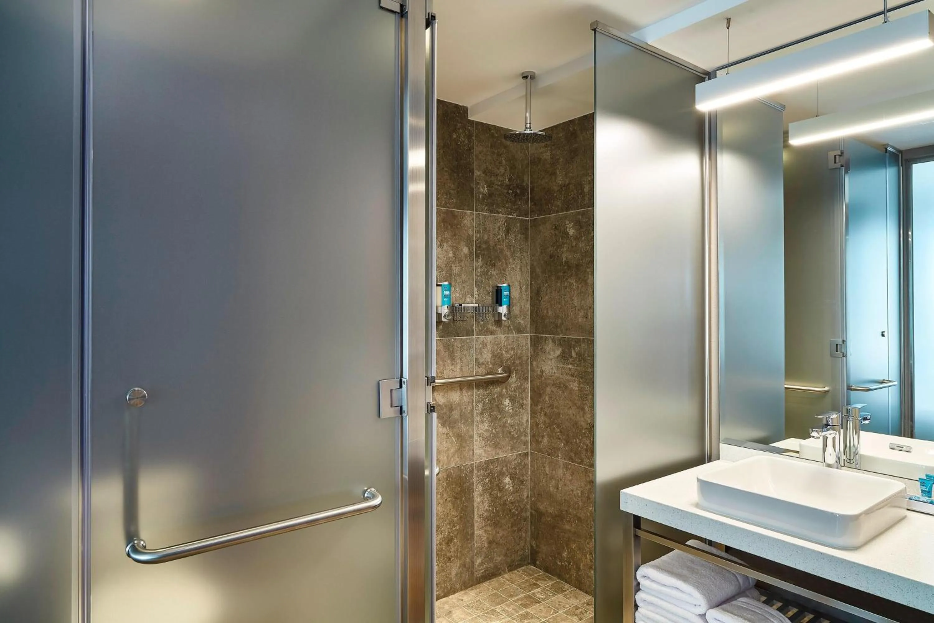 Bathroom in Aloft Lima Miraflores