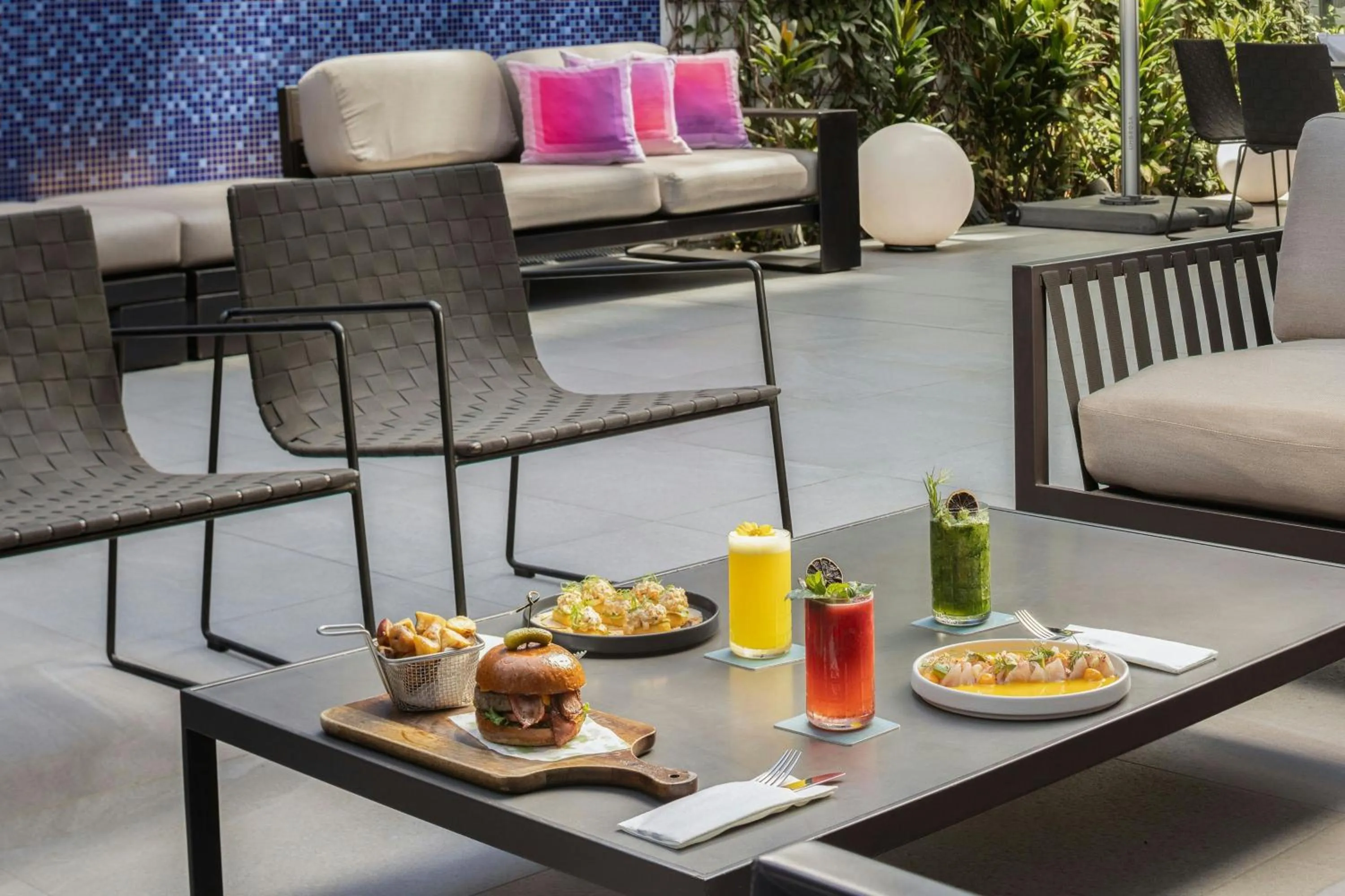 Restaurant/places to eat in Aloft Lima Miraflores