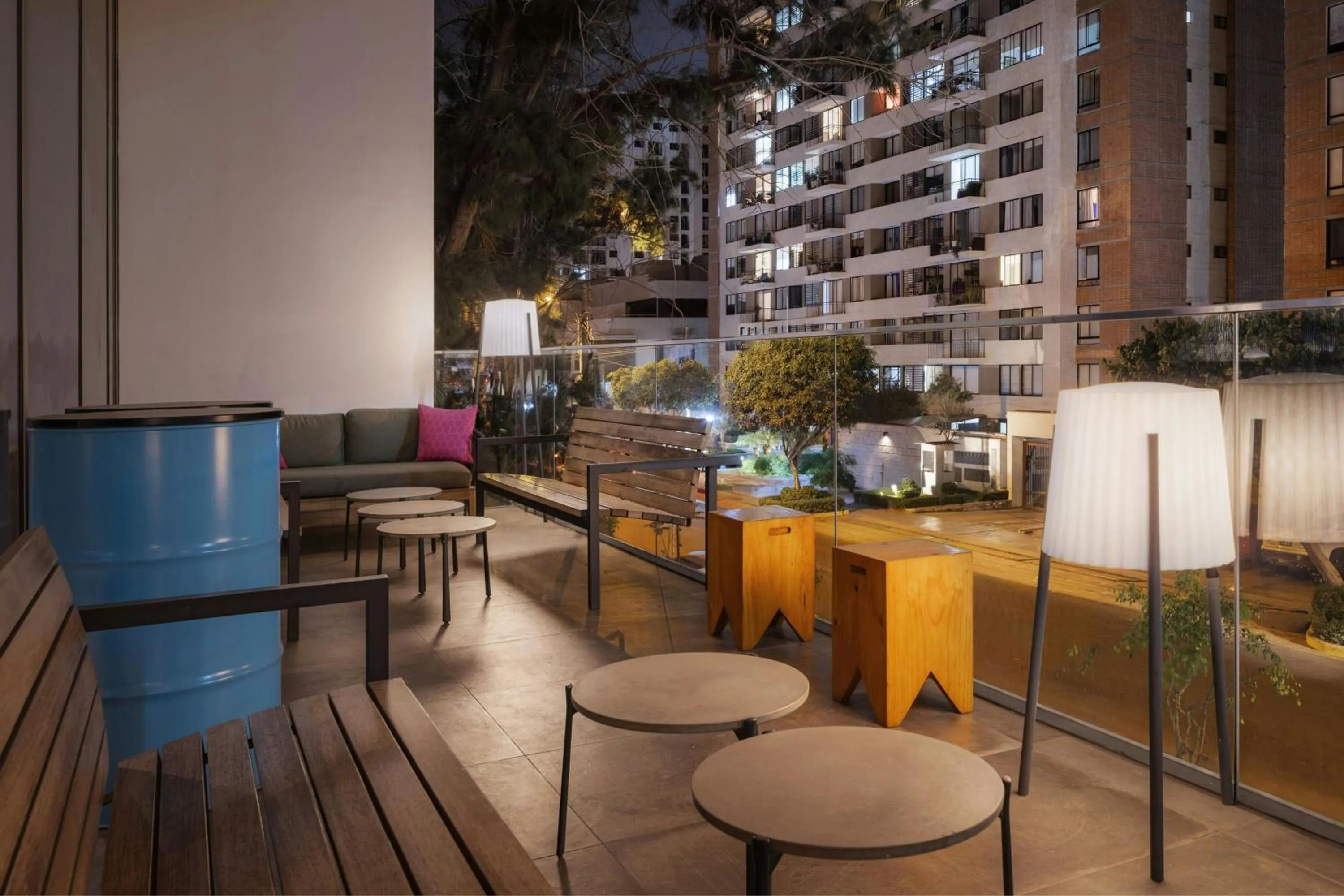 Lounge or bar in Aloft Lima Miraflores