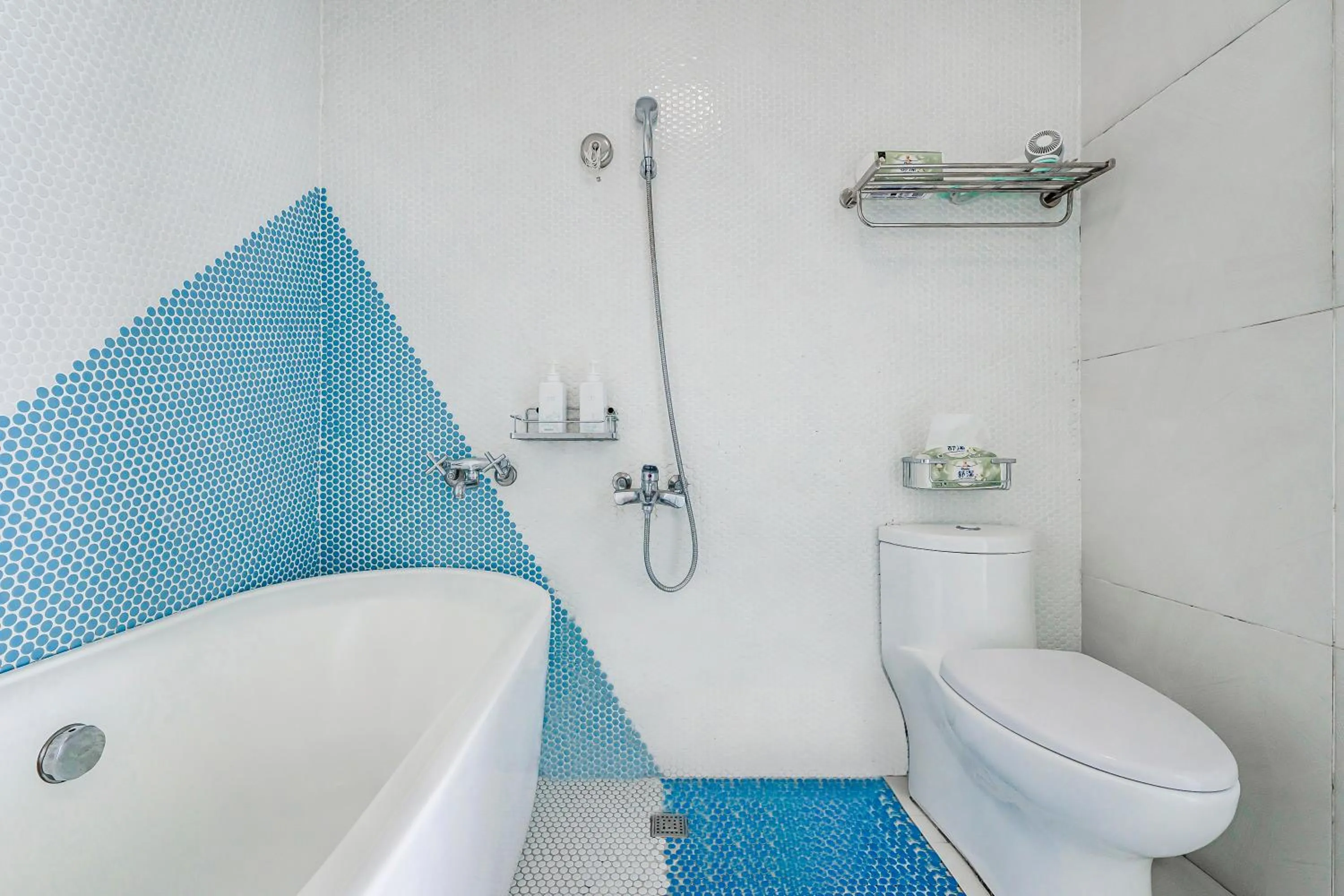 Bathroom in Cat at Greece