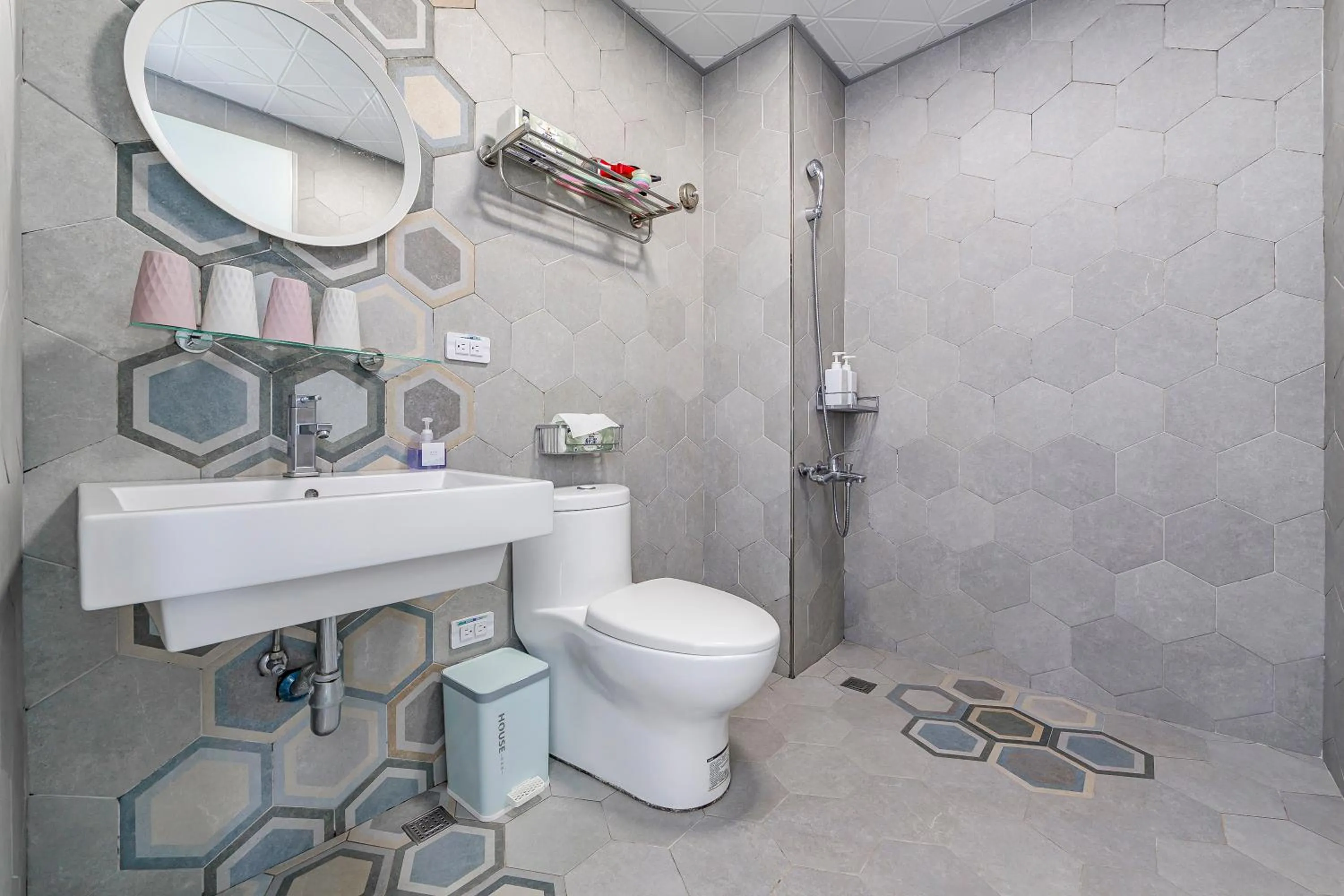 Bathroom in Cat at Greece